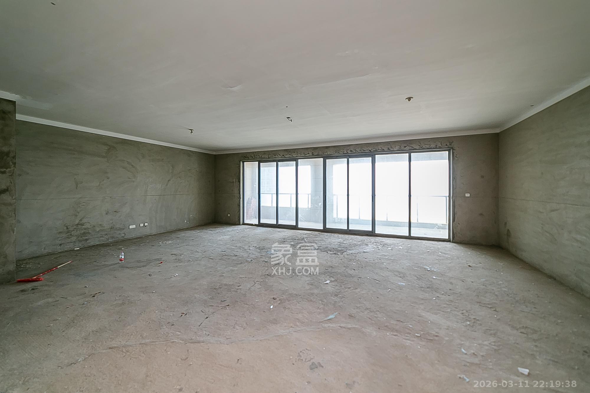 保利国际广场  5室2厅3卫    850.0万