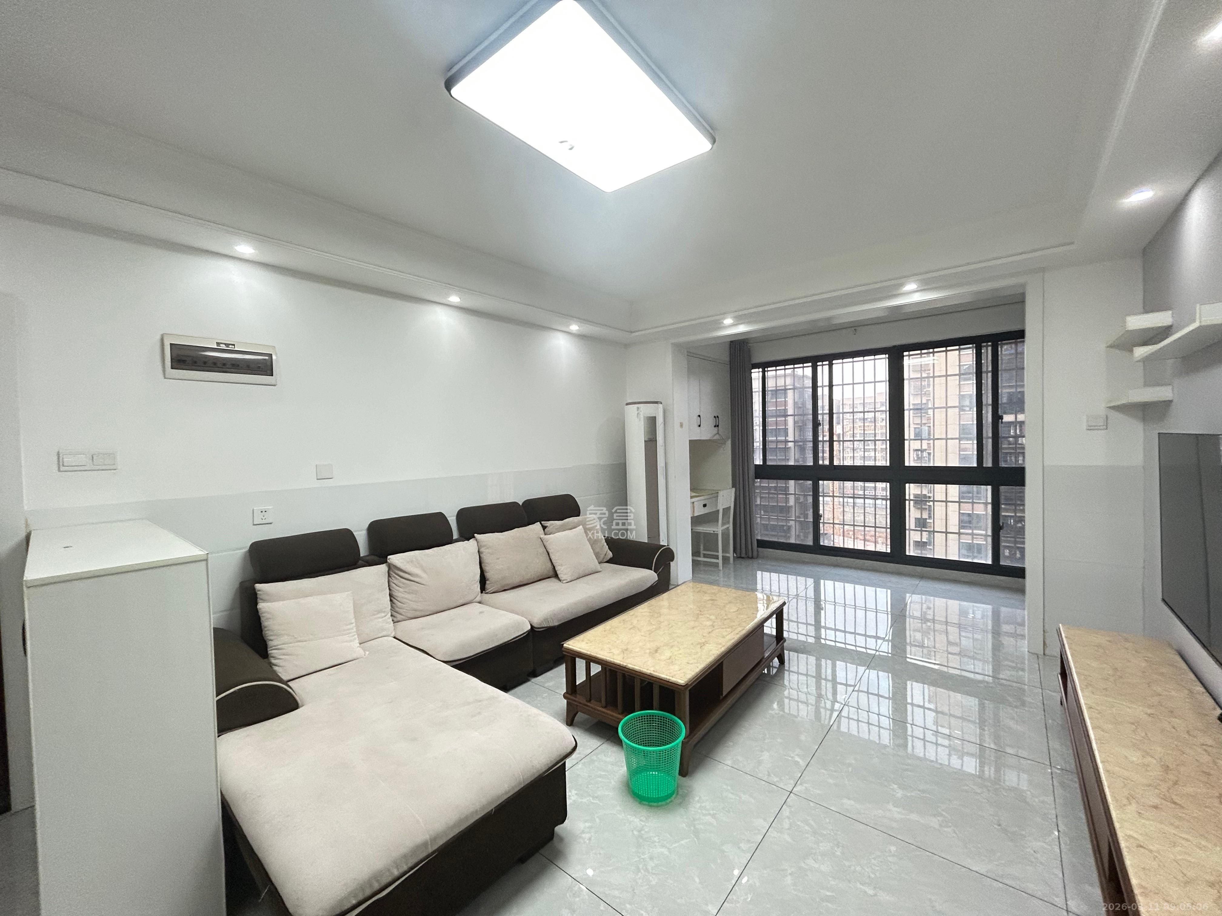 丰禧园  3室2厅1卫    2700.0元/月