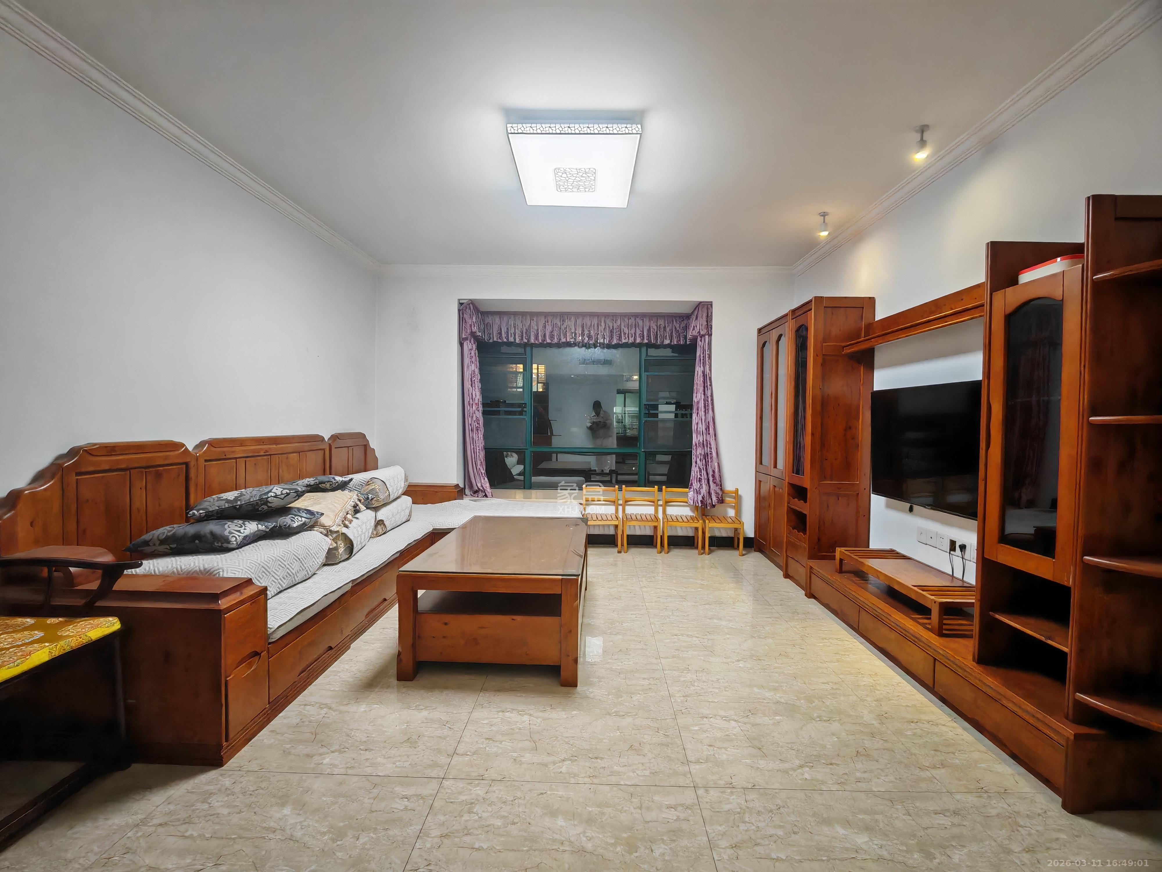 富景园  1室2厅2卫    99.8万