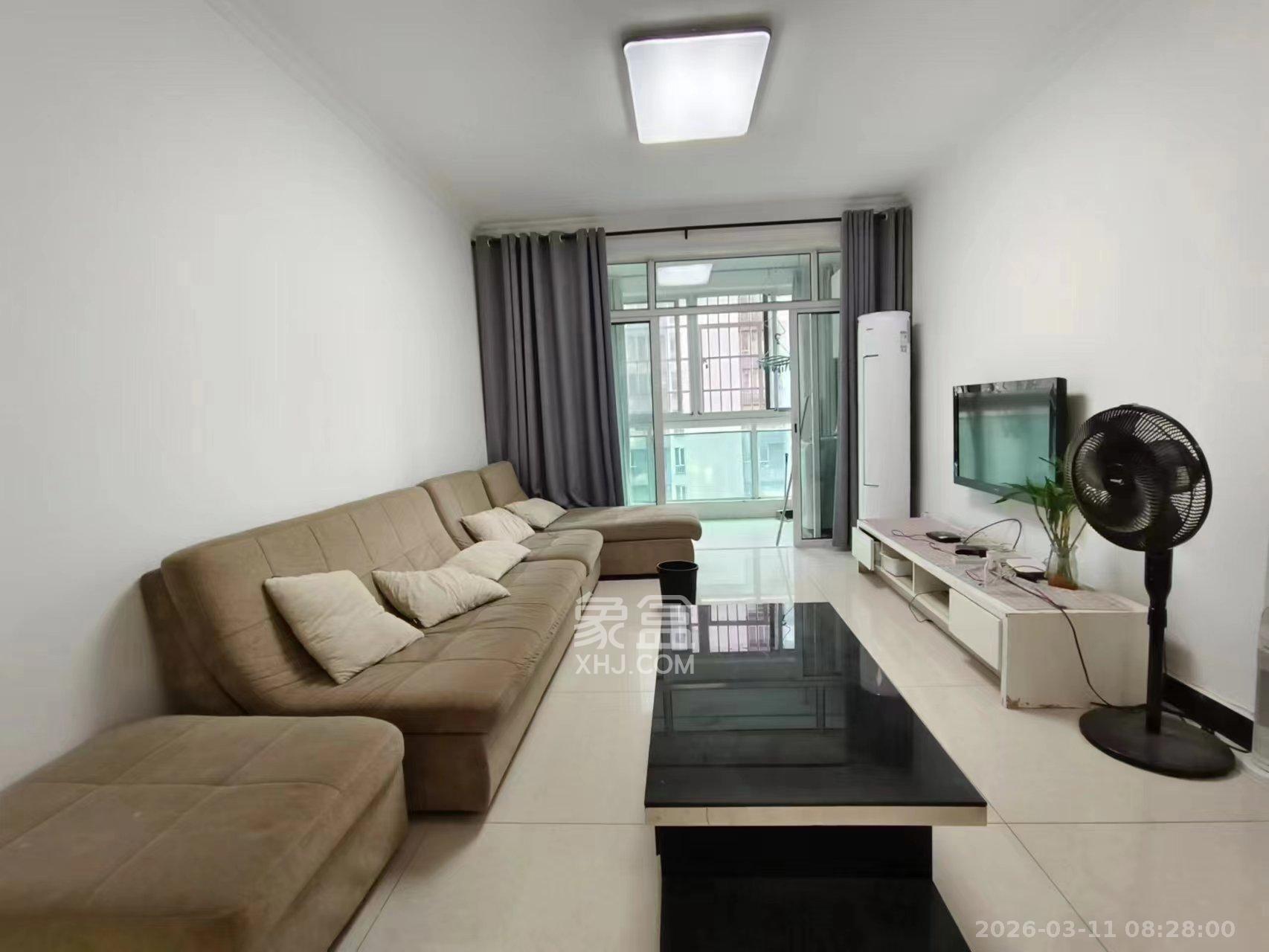 湘麓国际  2室2厅1卫    2400.0元/月