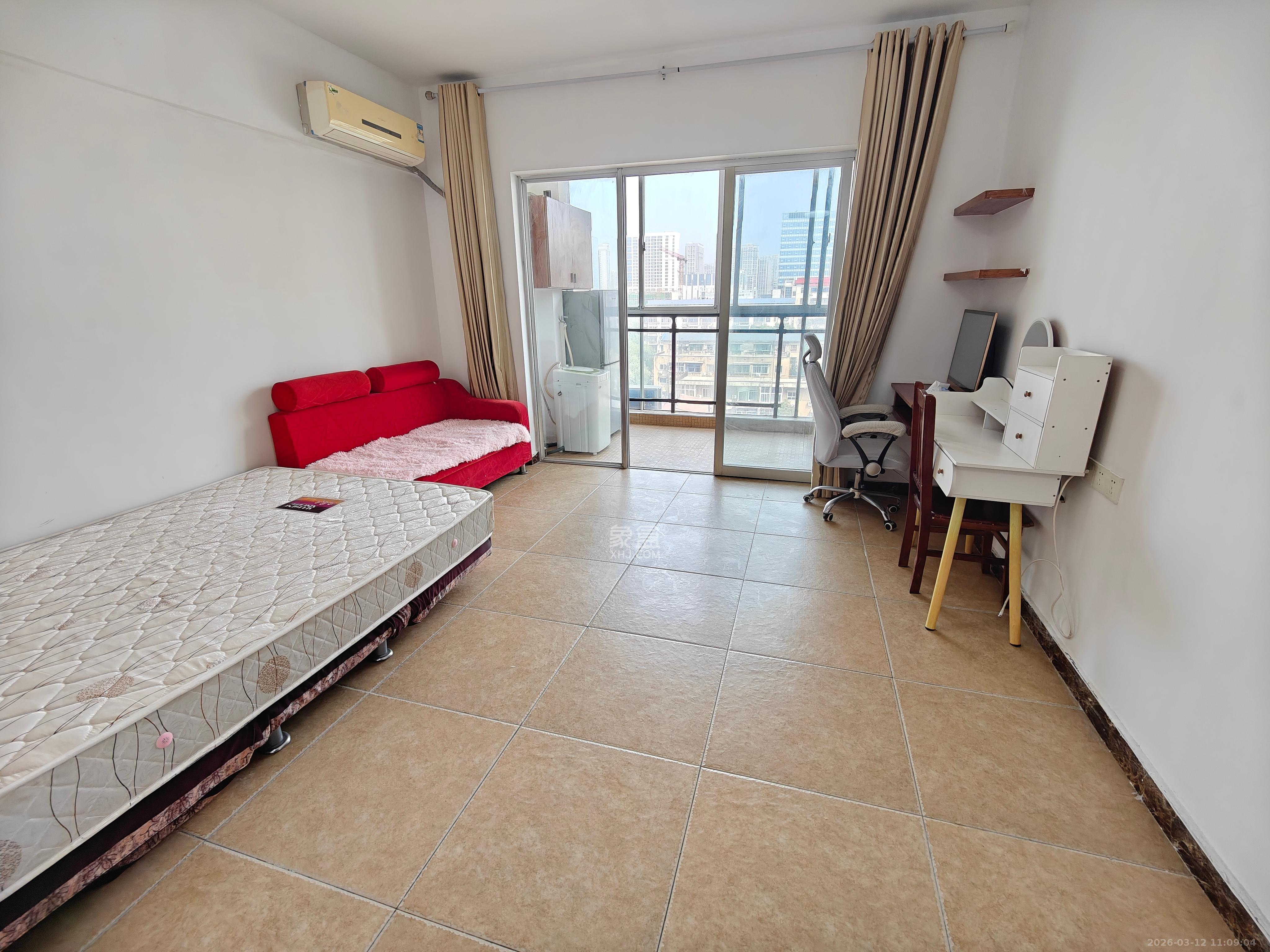 观湖公寓  1室1厅1卫    1600.0元/月