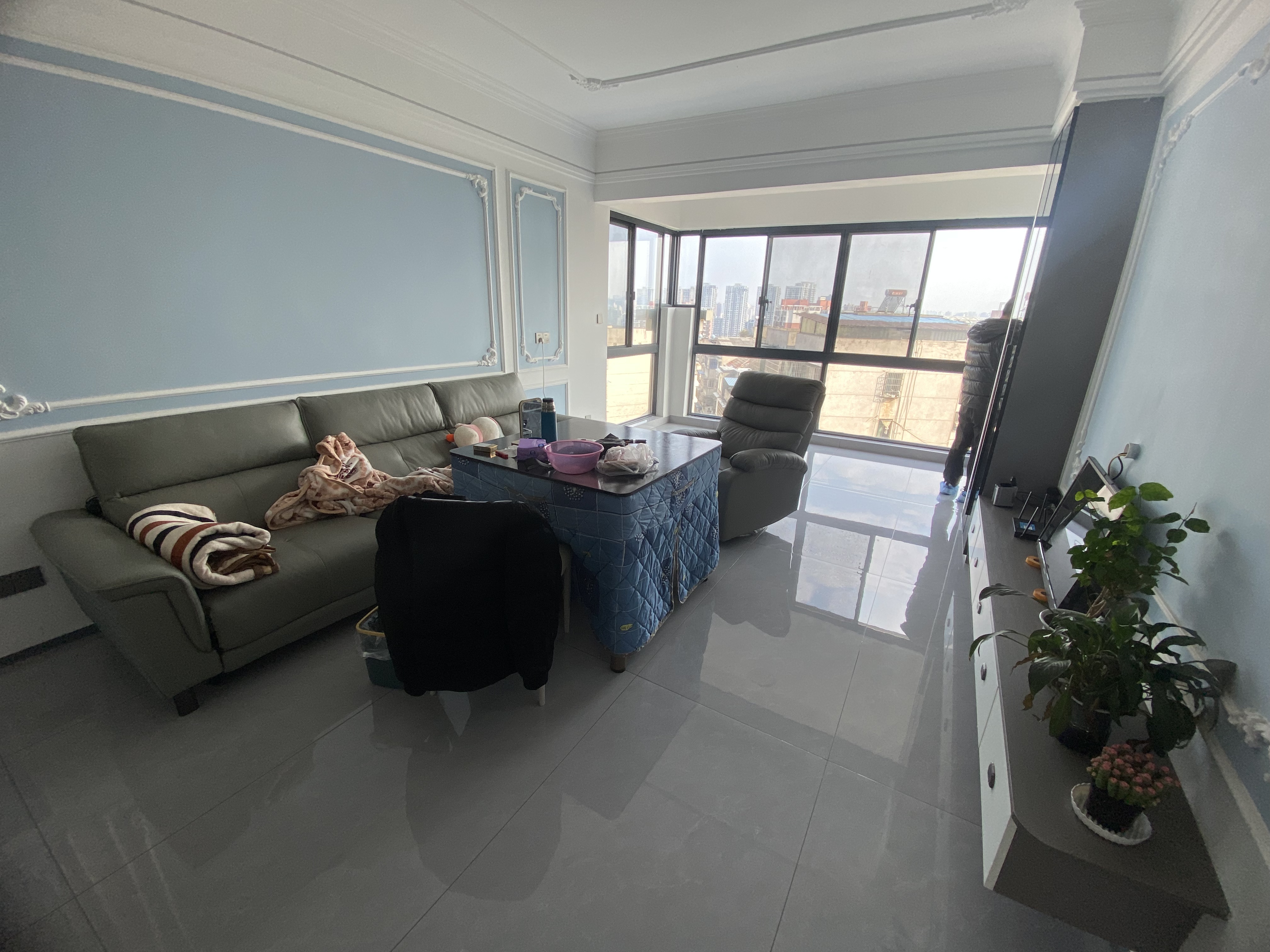 公园里小区  3室2厅2卫    58.0万