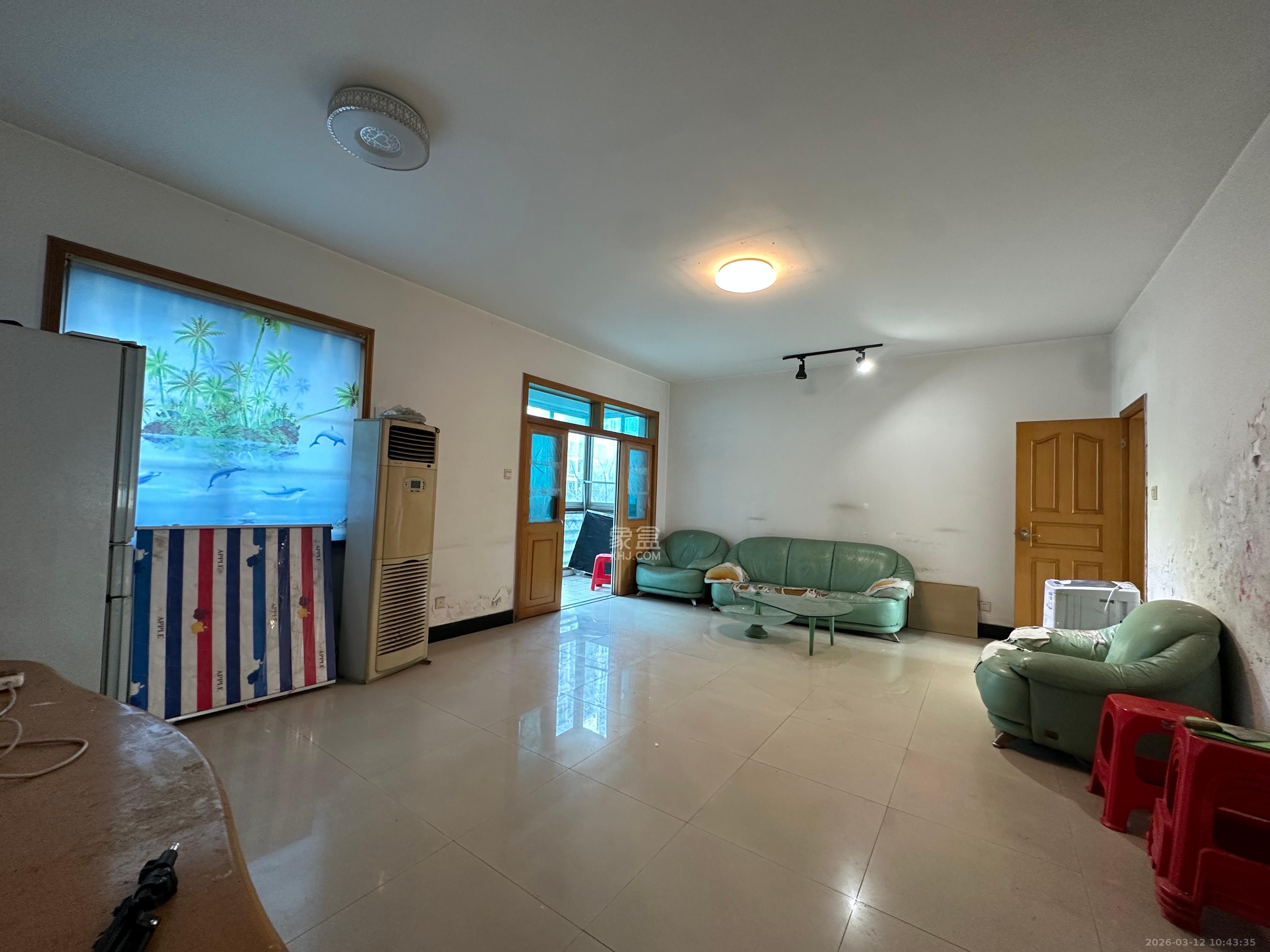 颐美园  3室1厅1卫    2300.0元/月