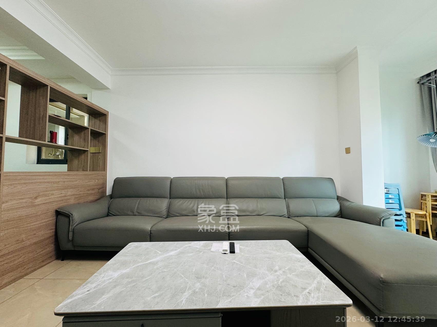 中铁西江悦一期  2室1厅1卫    3000.0元/月