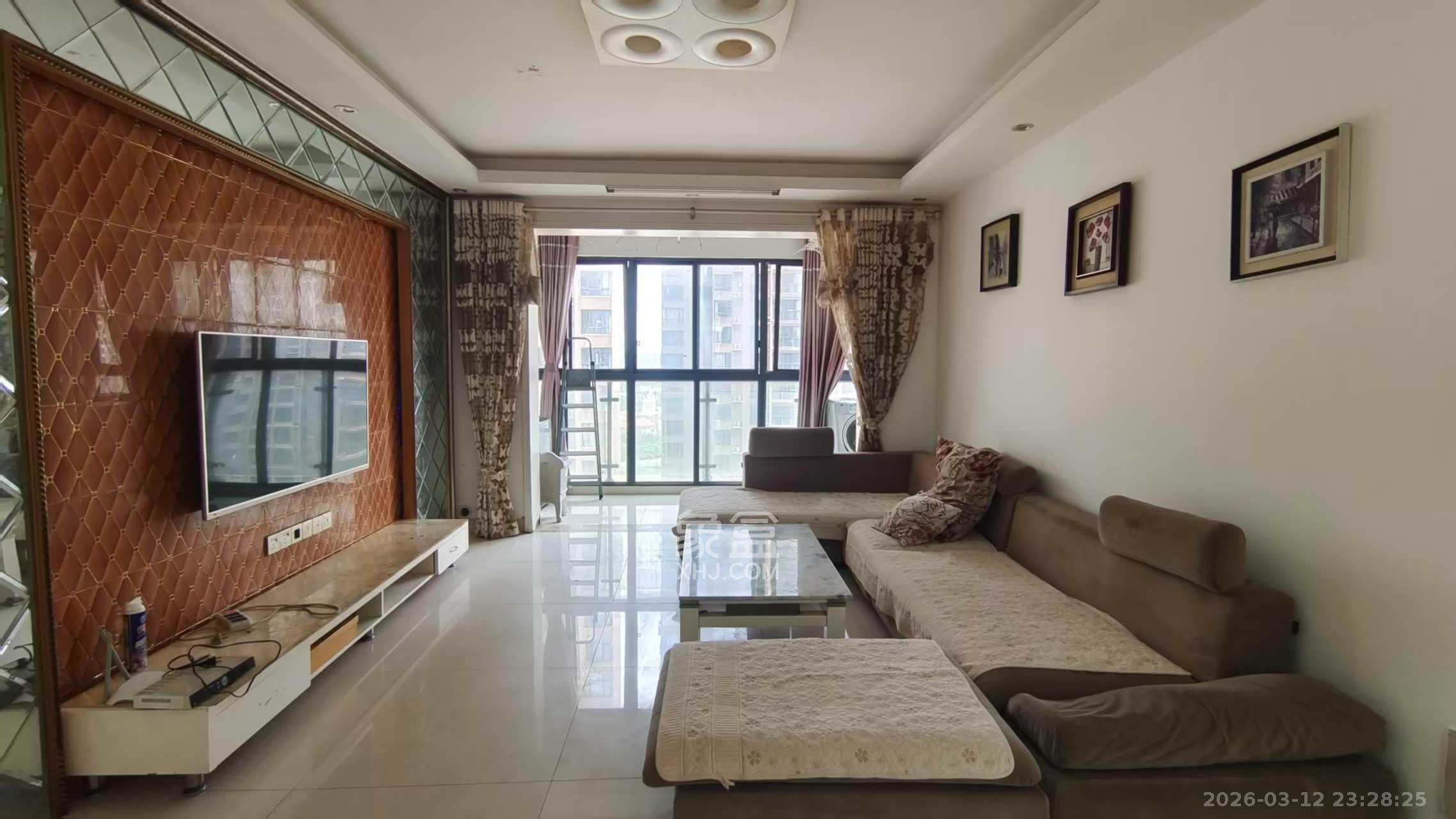 江河双水湾  3室2厅2卫    2600.0元/月