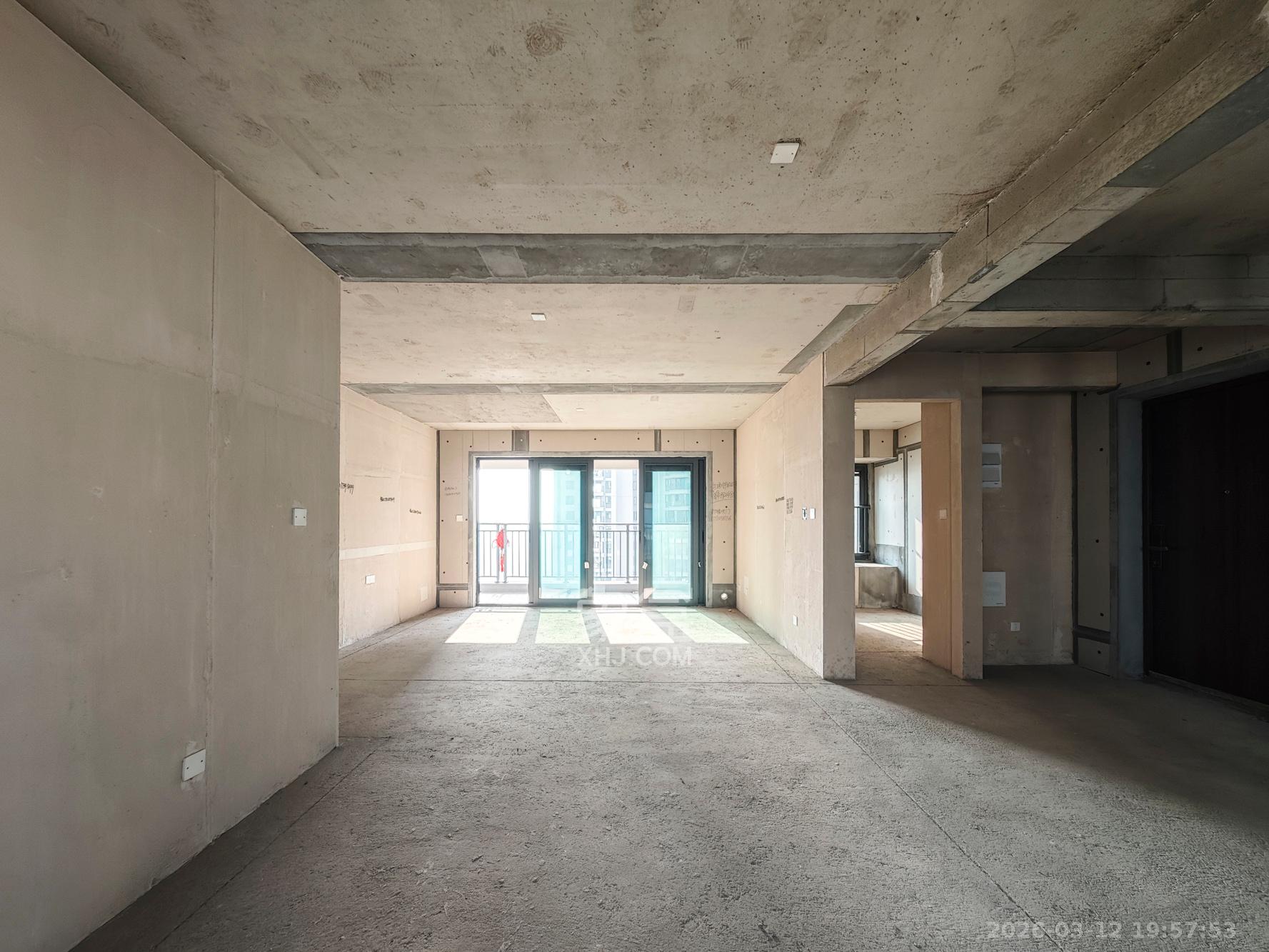 长沙北中心保利时代G区  4室2厅2卫    138.0万