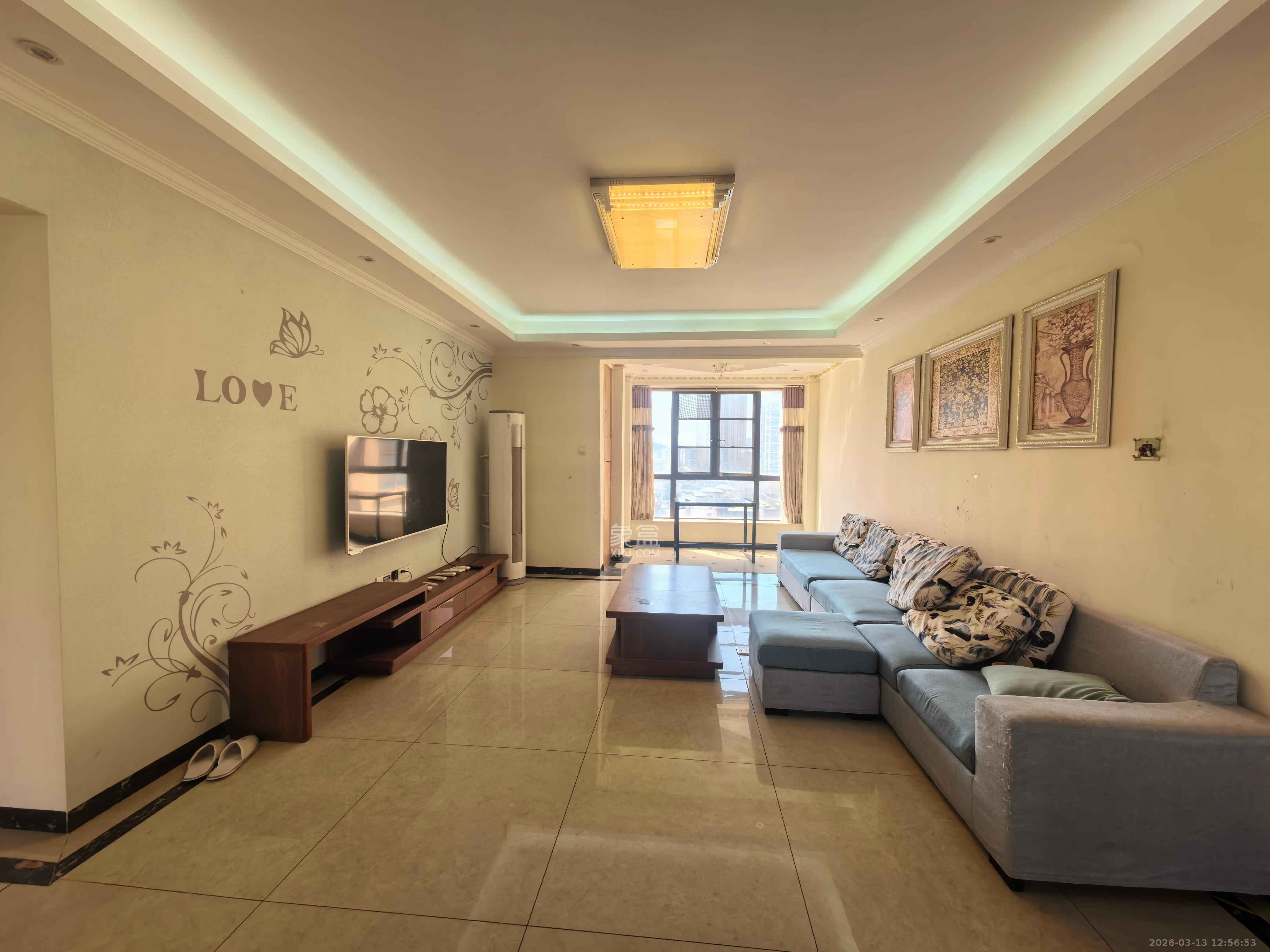 欧莱雅郡  4室2厅2卫    2500.0元/月