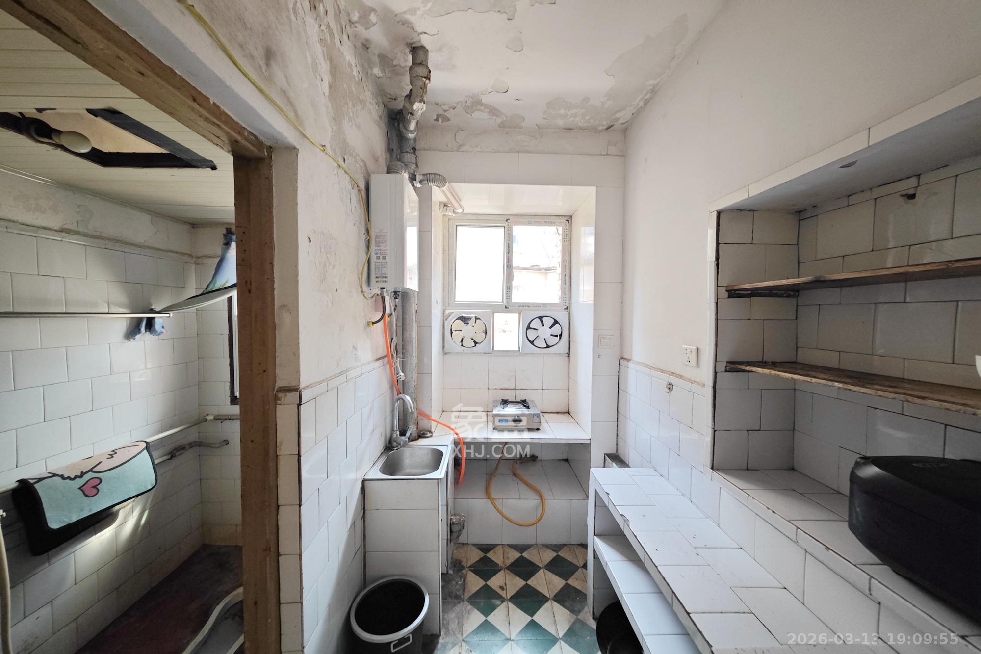 红花坡社区  1室1厅1卫    15.8万厨房