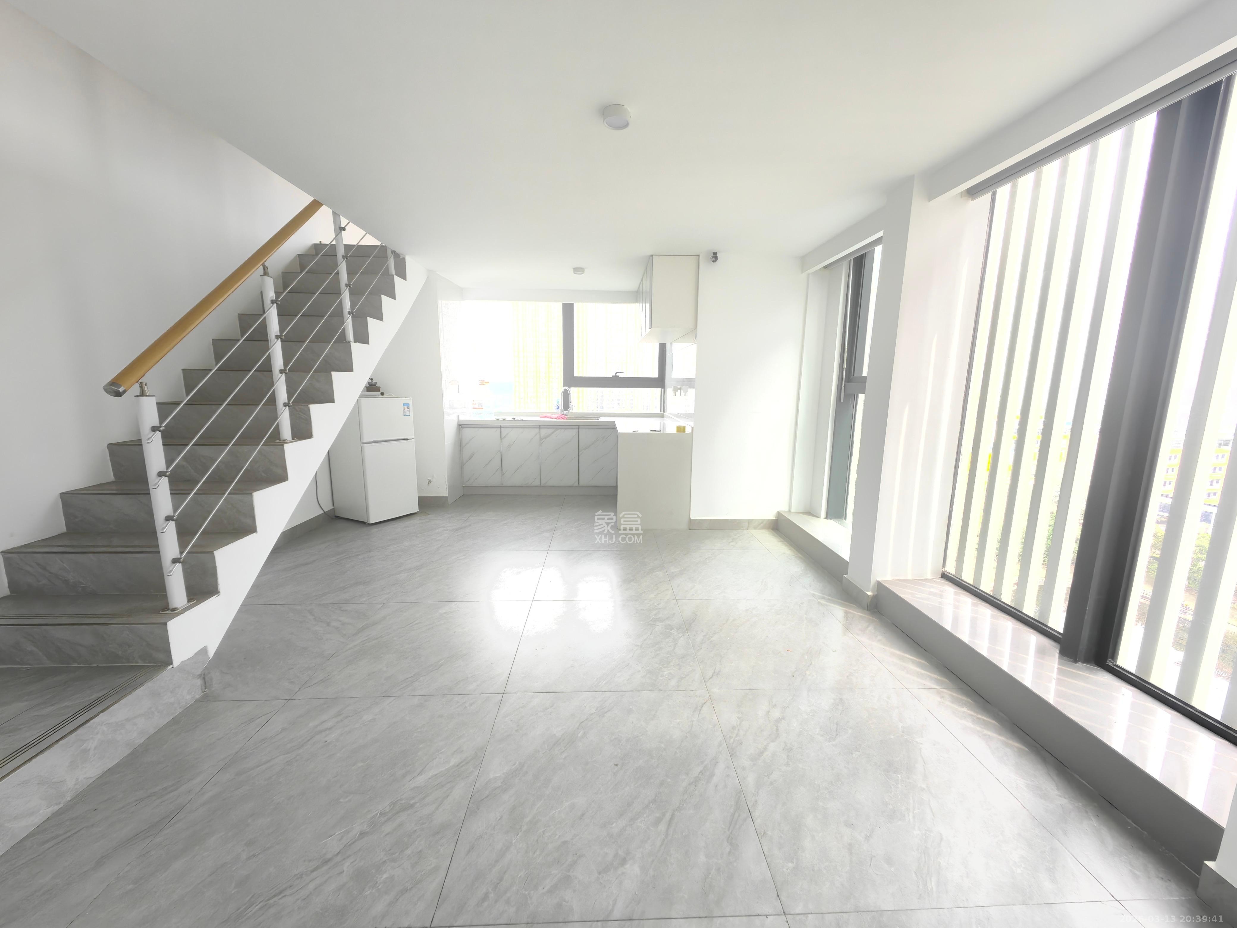 广大商务大厦  1室1厅1卫    2450.0元/月