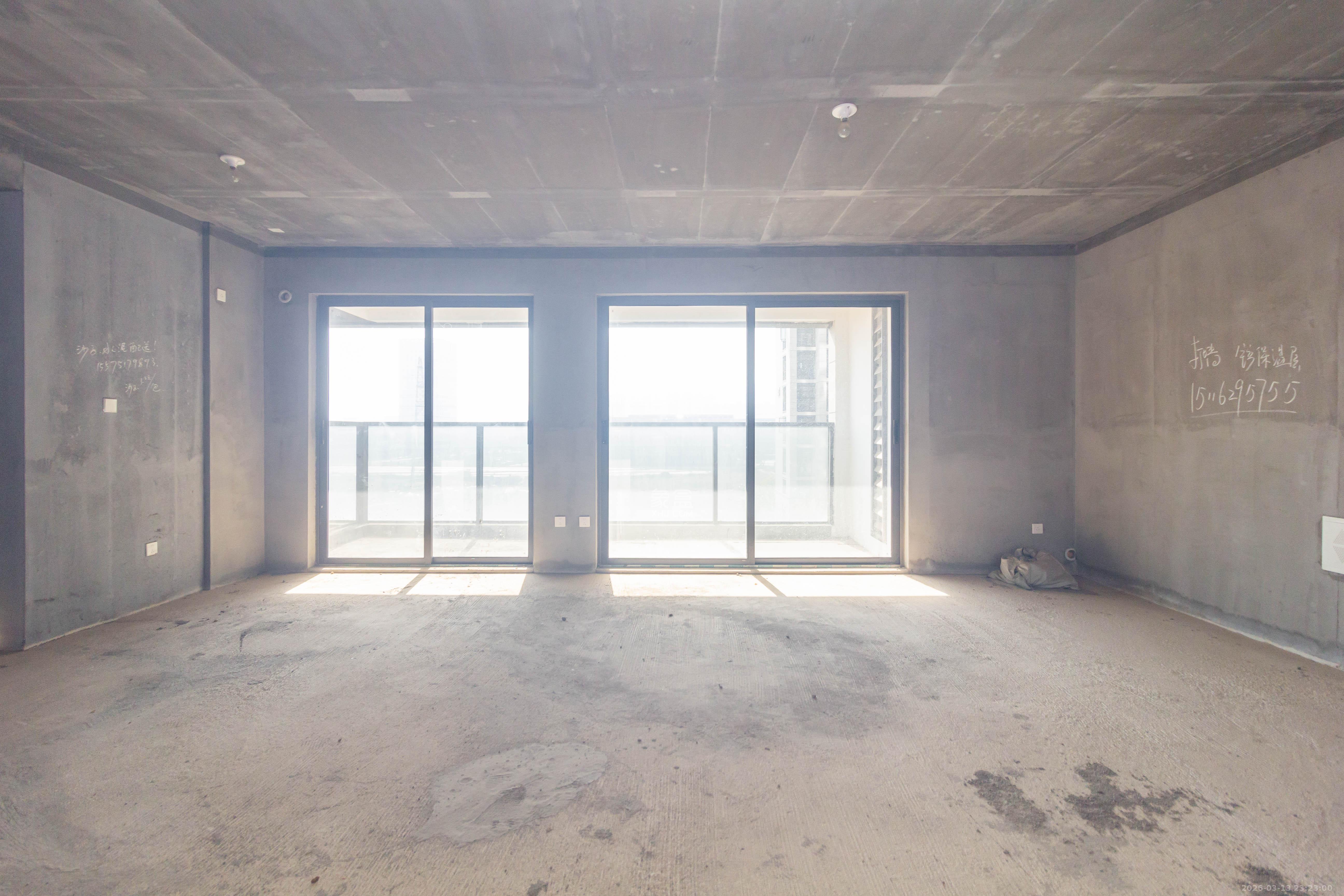 中交中央公园D5区  4室2厅2卫    152.0万