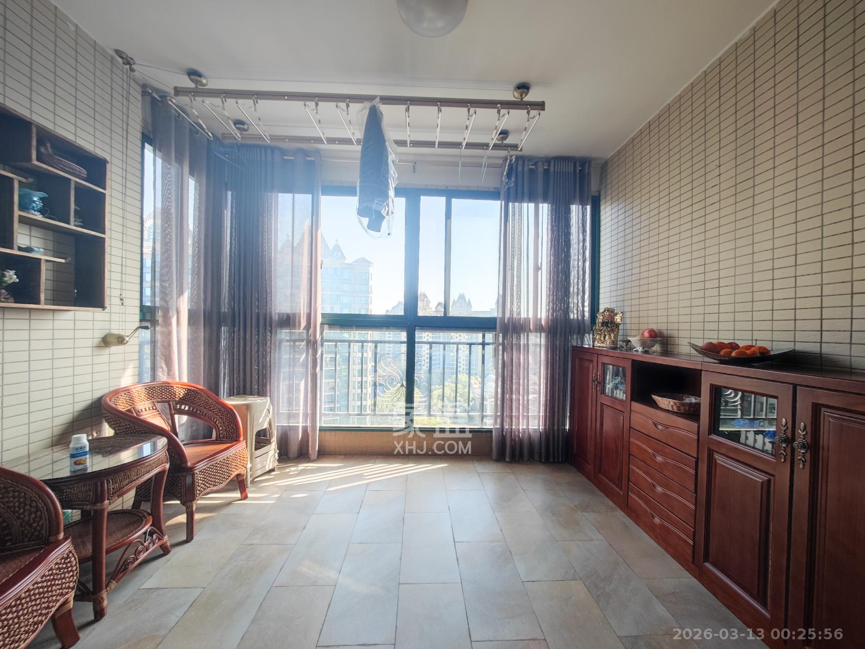 恒大城 2室2厅1卫 66.8万 恒大城 2室2厅1卫 66.8万阳台