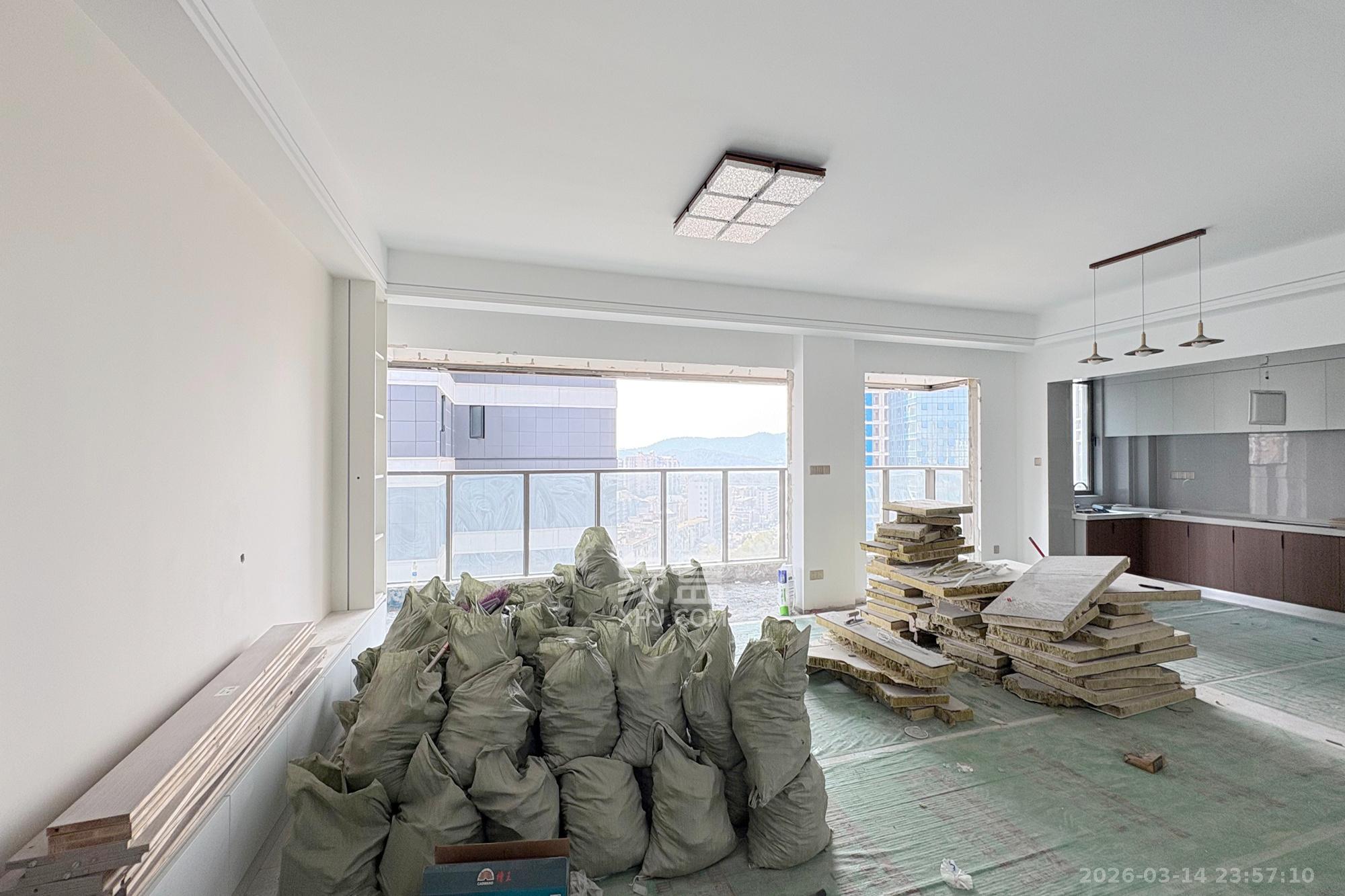 长沙檀府  4室2厅2卫    274.0万