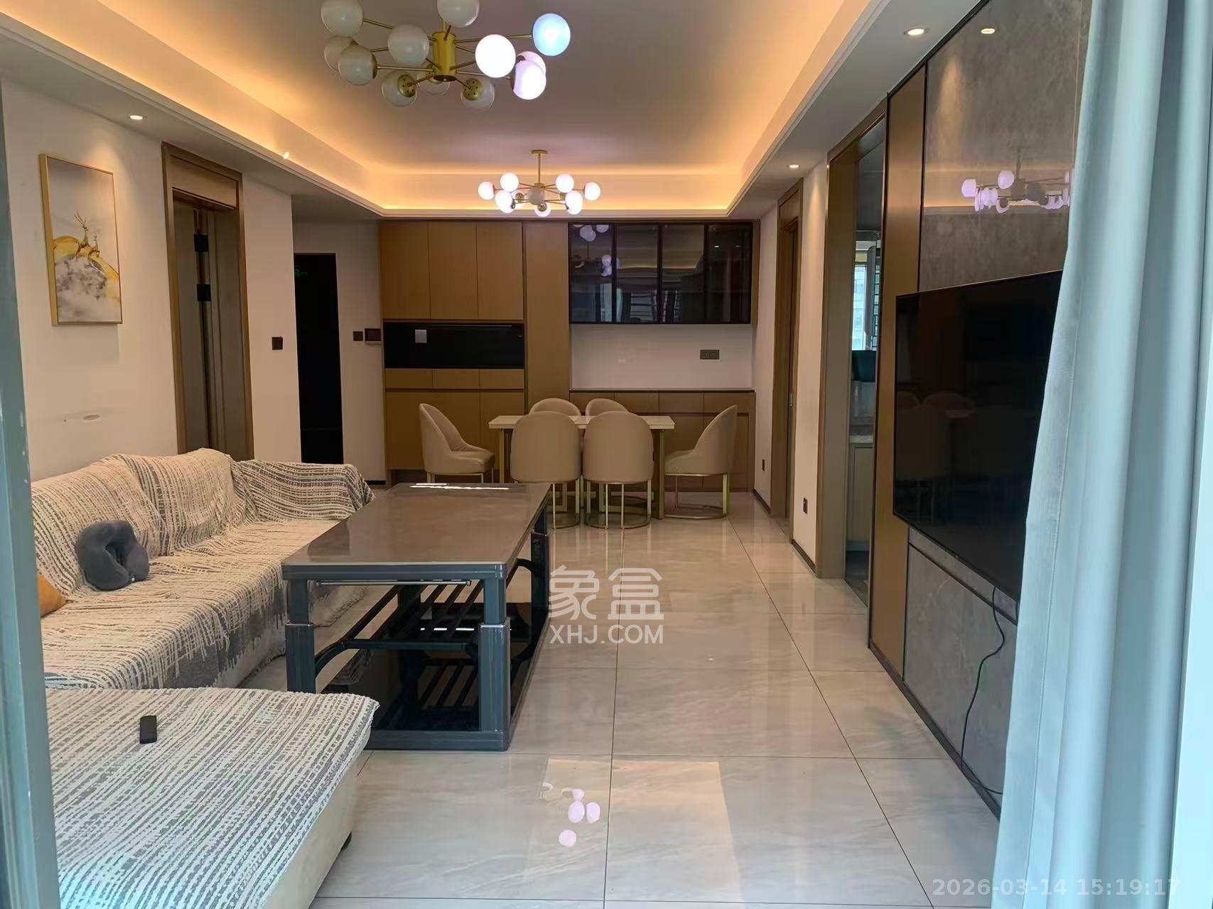 长房雍景湾  3室2厅2卫    3600.0元/月