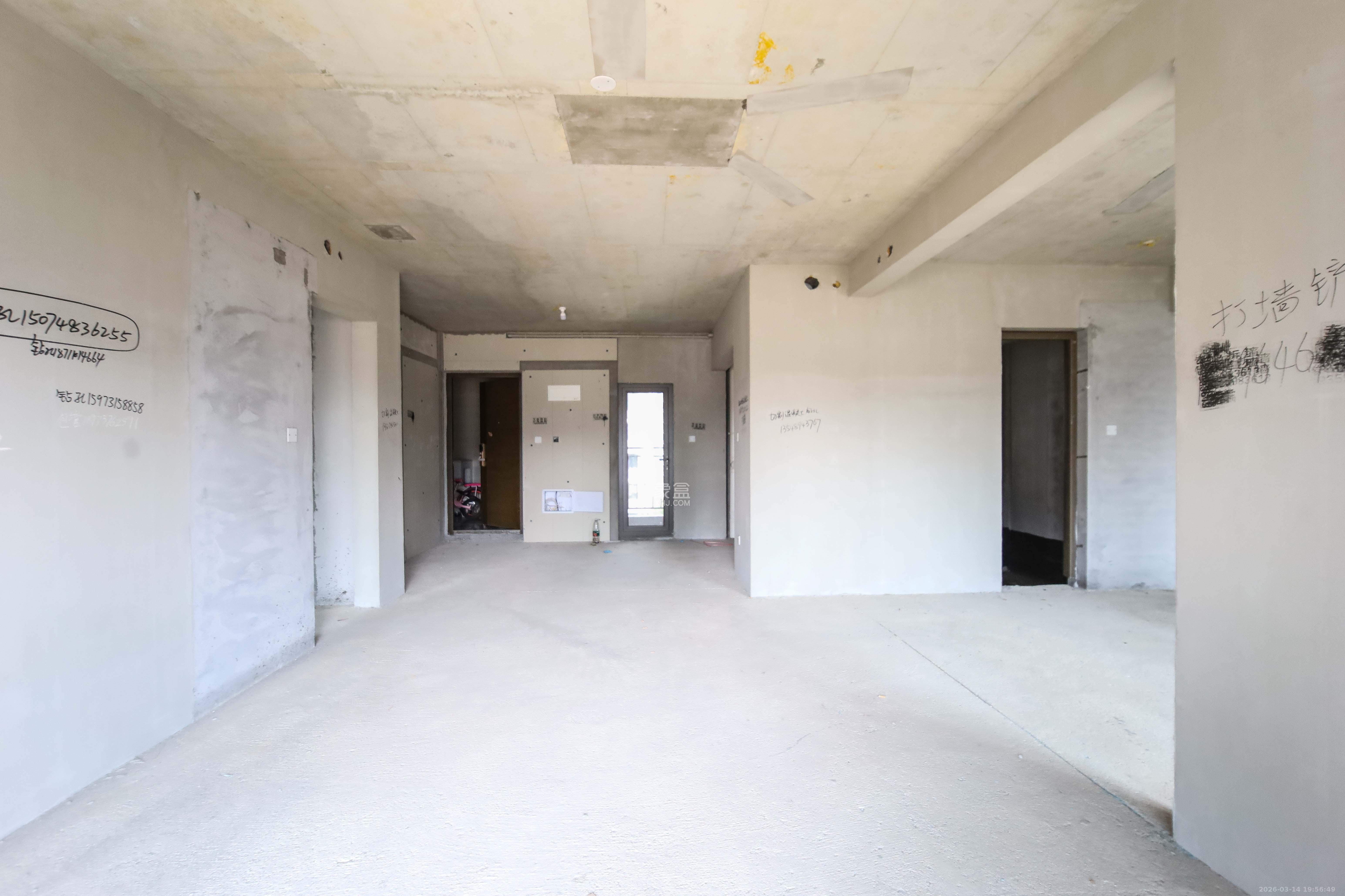 正荣滨江紫阙台  4室1厅2卫    200.0万