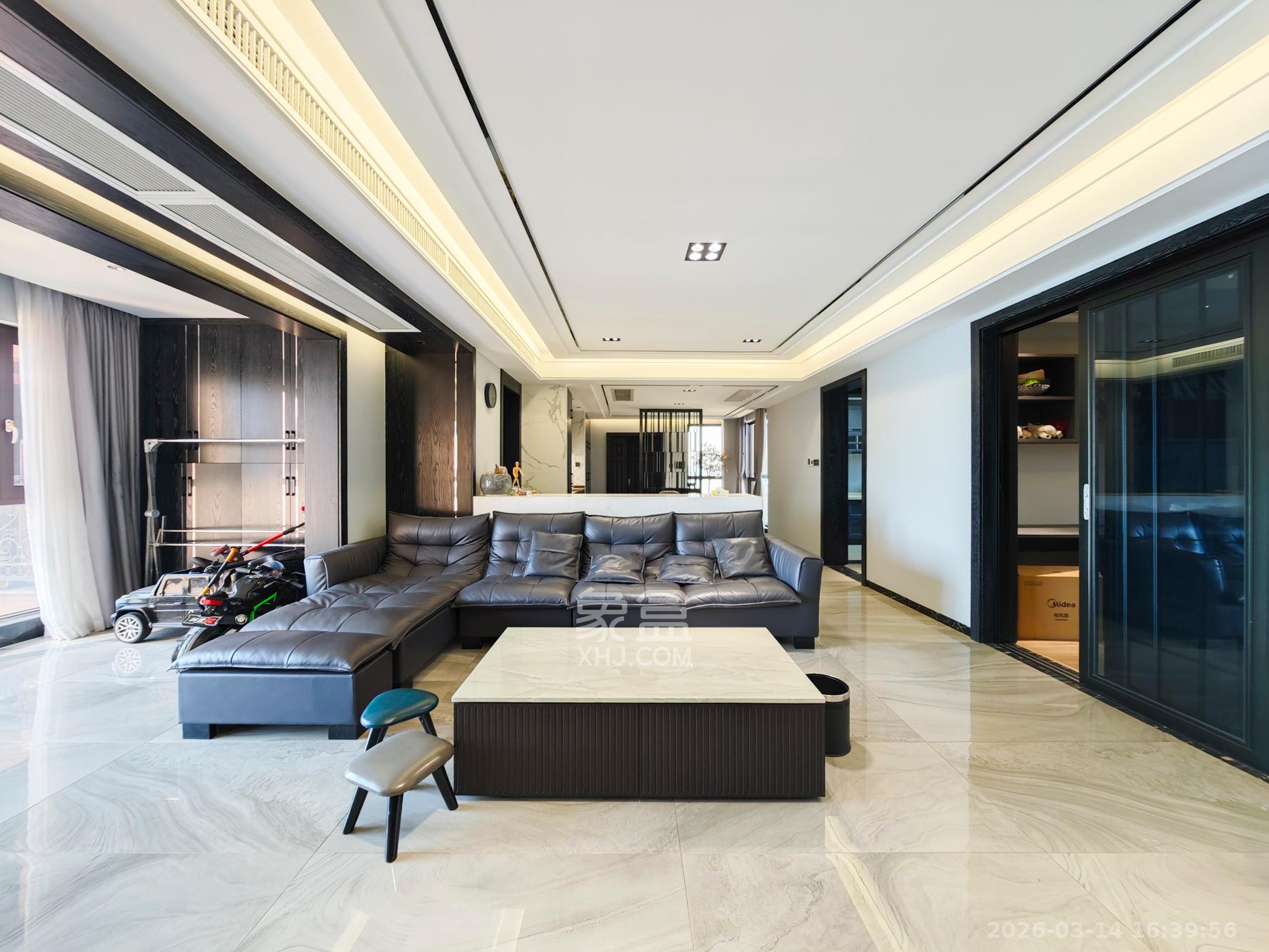 楚天逸品  4室2厅2卫    280.0万