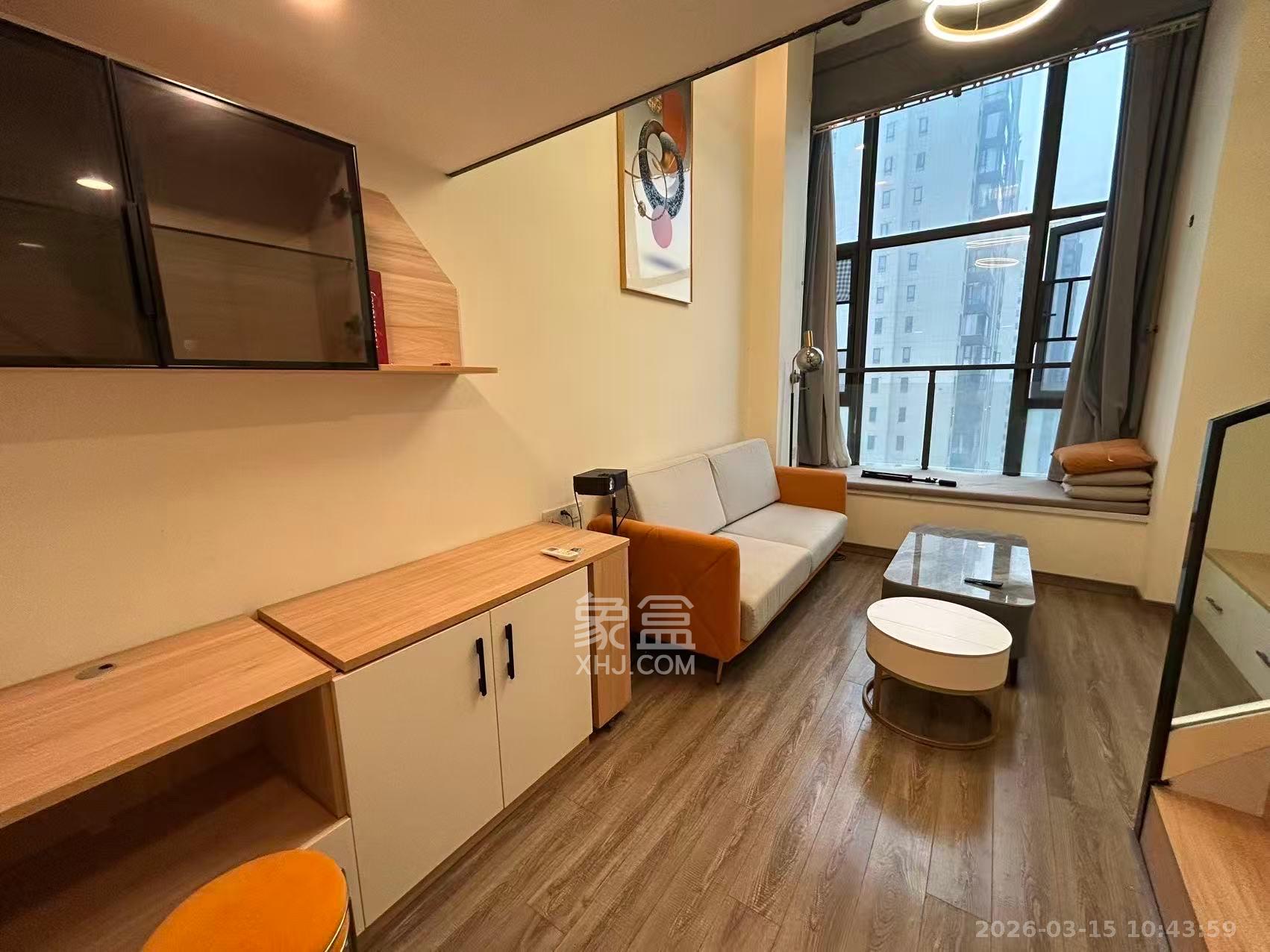 卓越浅水湾三期  1室1厅1卫    1700.0元/月