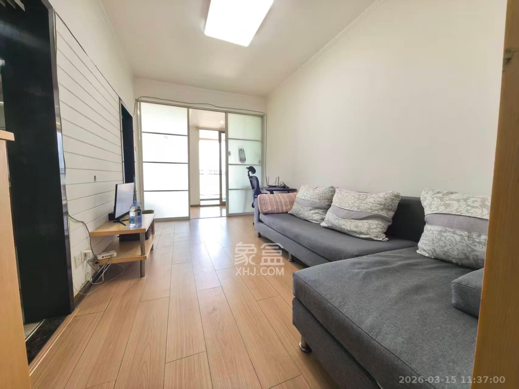 东上一品  1室1厅1卫    1900.0元/月