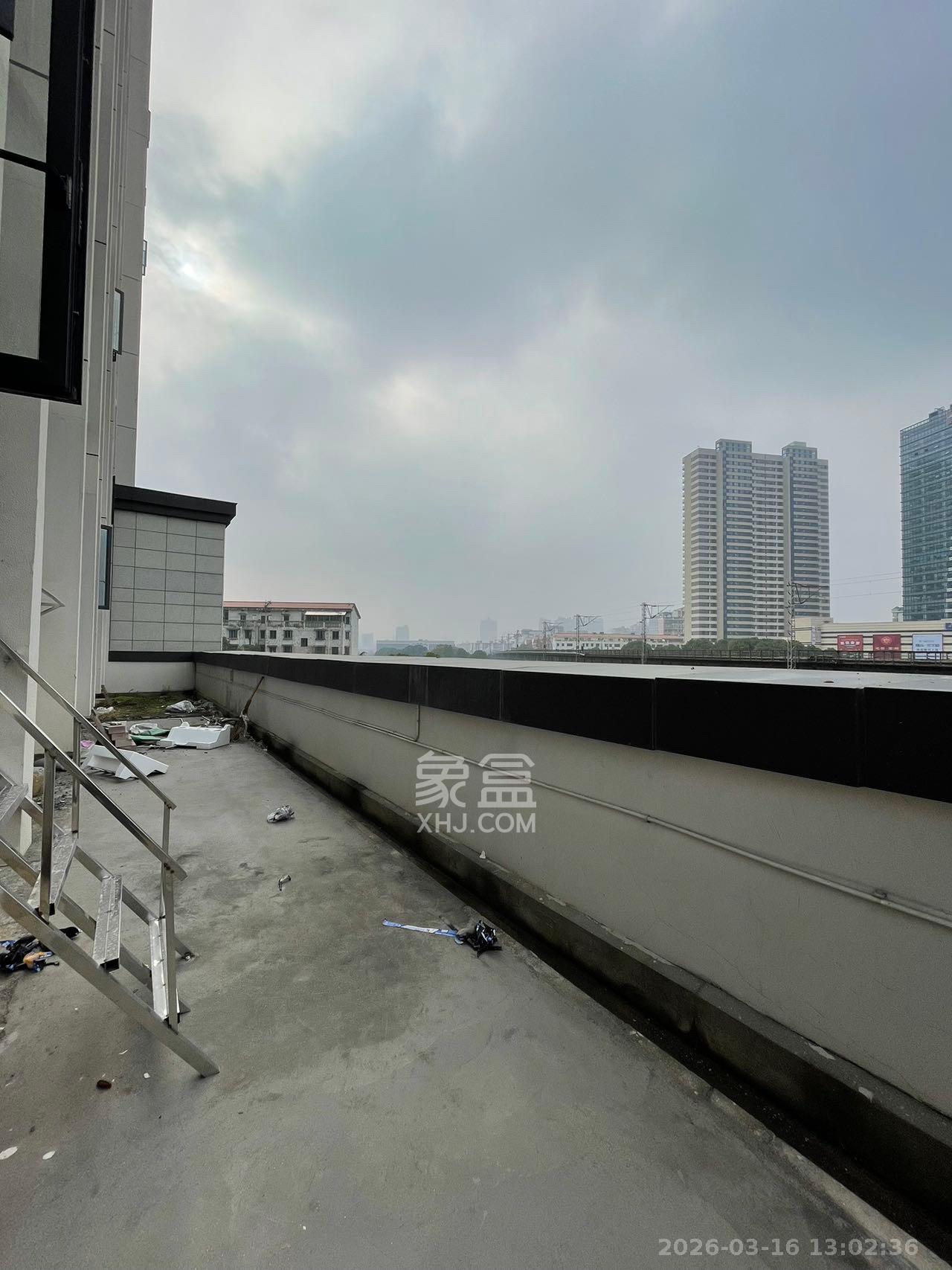 富力芙蓉新天地  1室0厅1卫    1600.0元/月