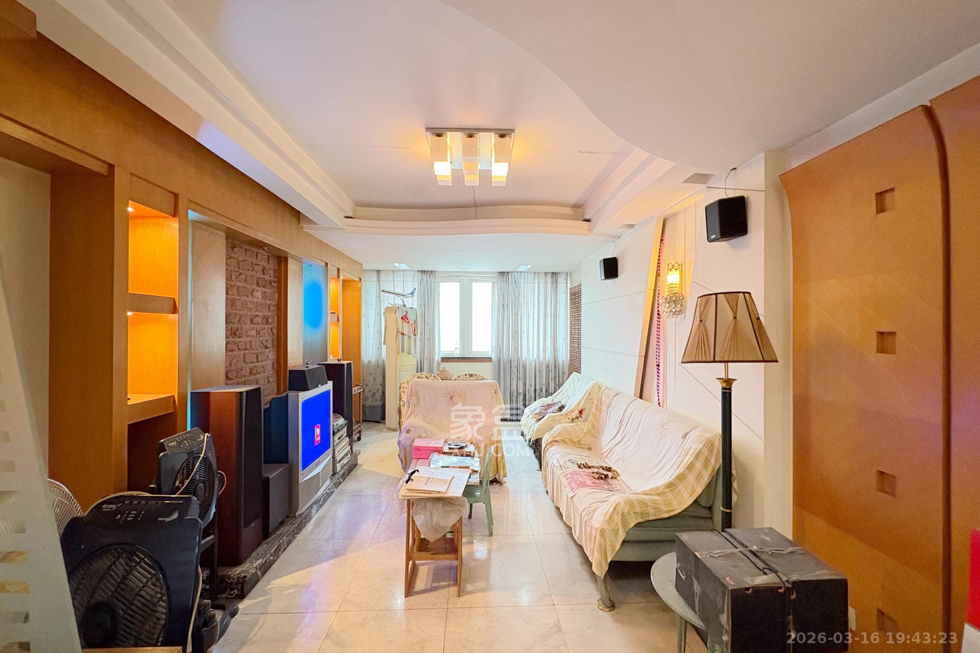 海威大厦  4室2厅2卫    69.8万