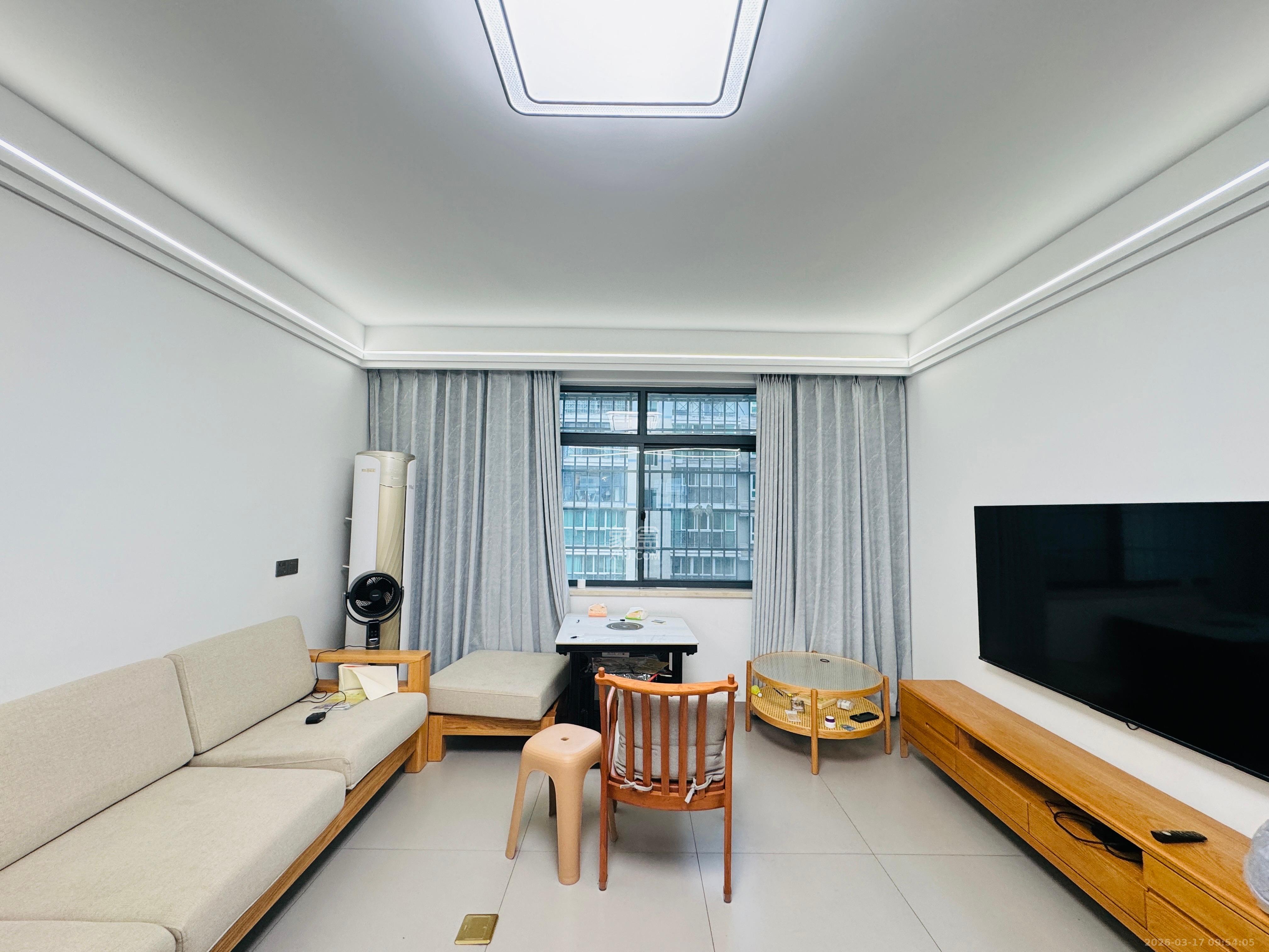 格林星城  3室2厅2卫    3200.0元/月