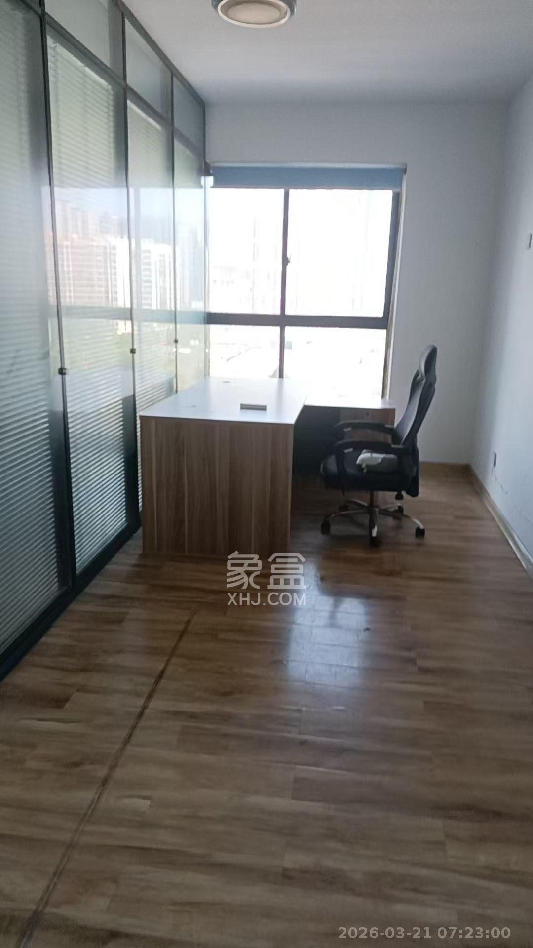 财富港湾（绿领大厦）  2室2厅1卫    1800.0元/月室内图