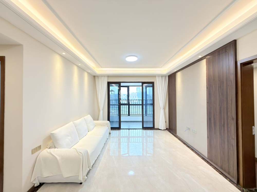 翡翠公园（北大资源）  4室2厅2卫    69.8万