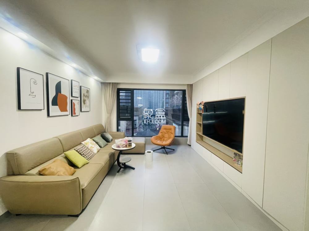 金轮津桥华府  4室2厅2卫    95.0万