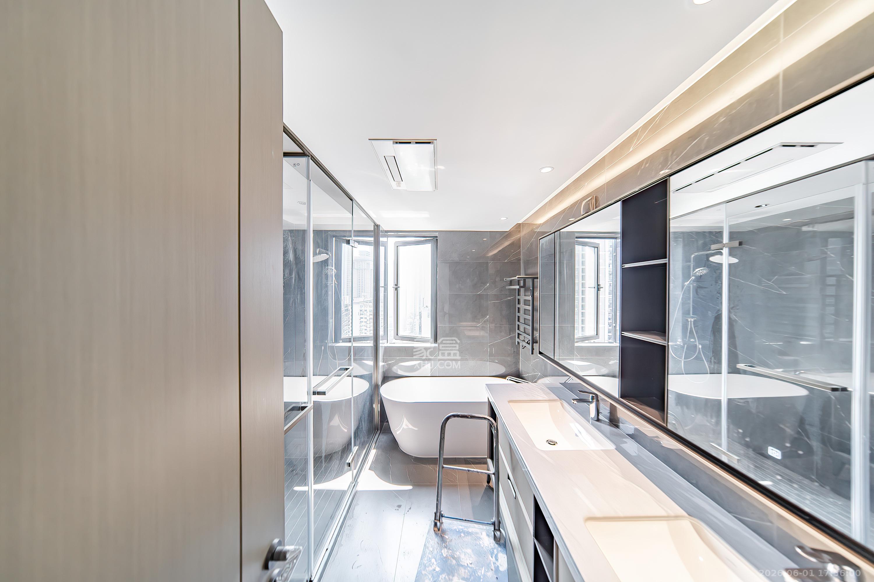 建发养云  4室2厅2卫    518.0万卫生间