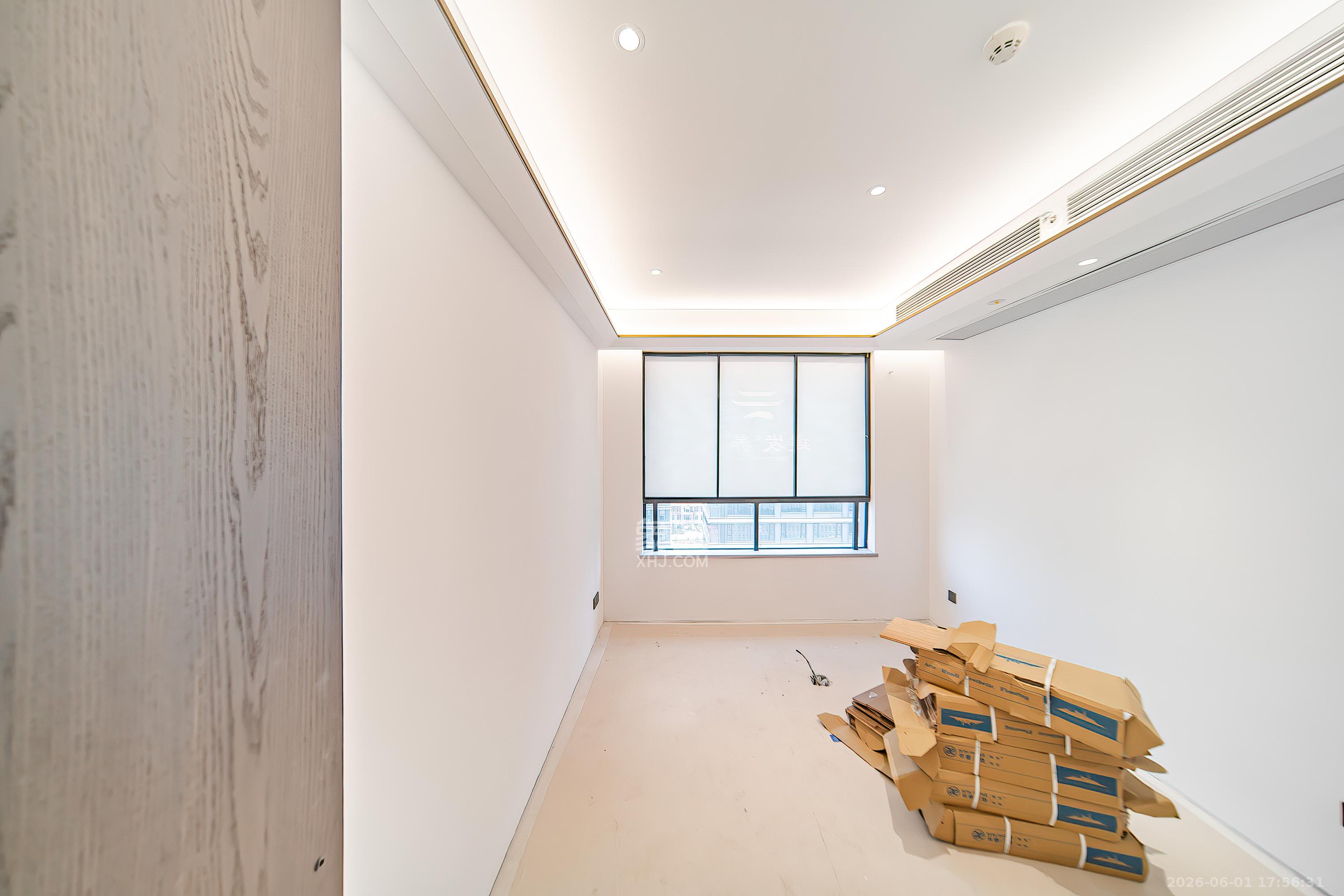 建发养云  5室2厅4卫    590.0万卧室