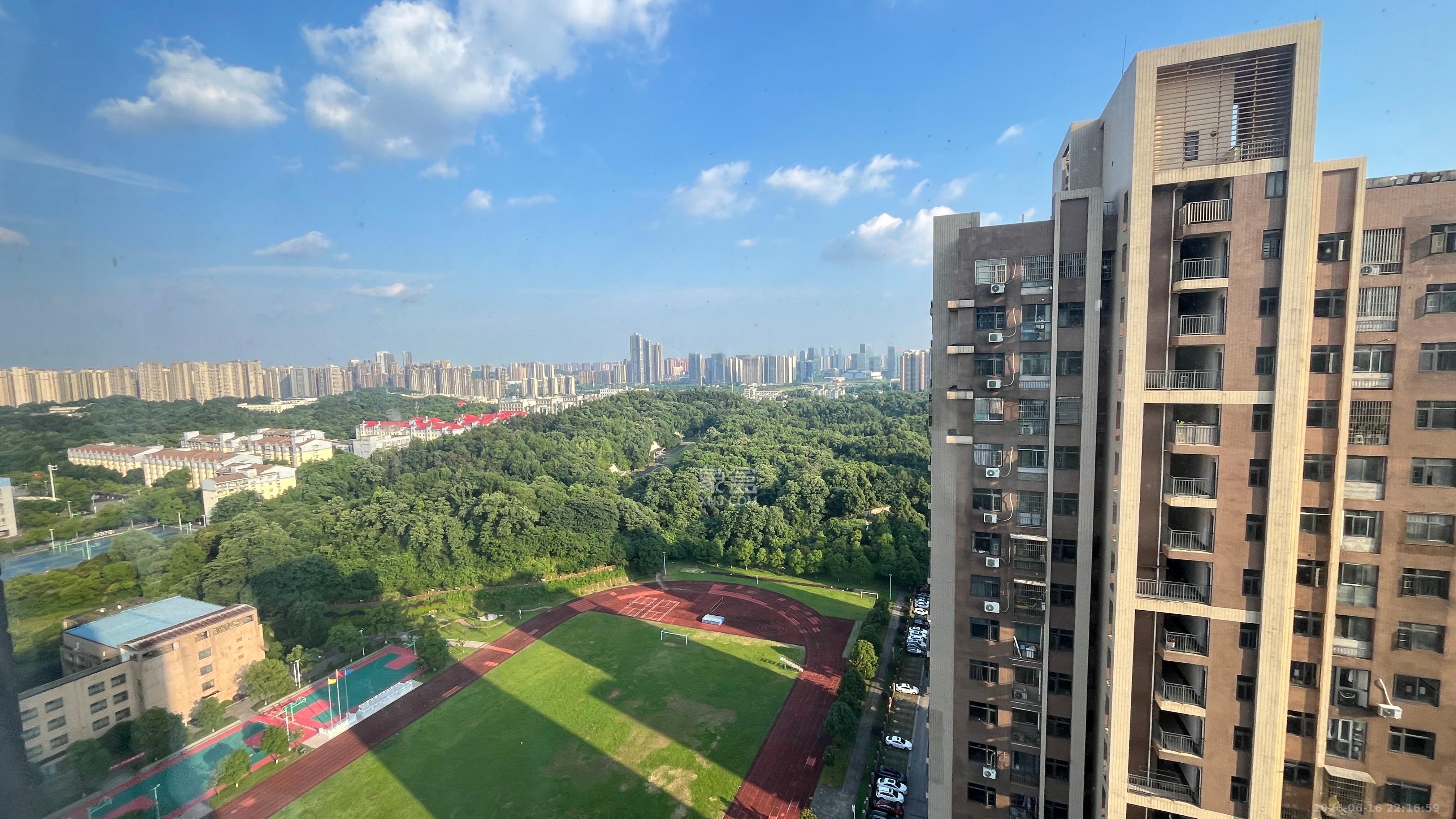 美利新世界  3室2厅2卫    2400.0元/月室内图