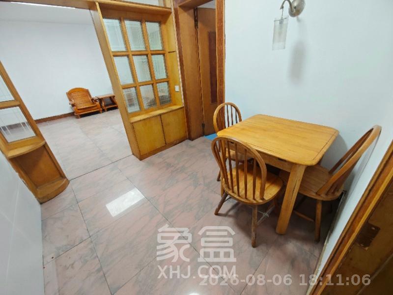 景园小区  3室2厅1卫    2300.0元/月