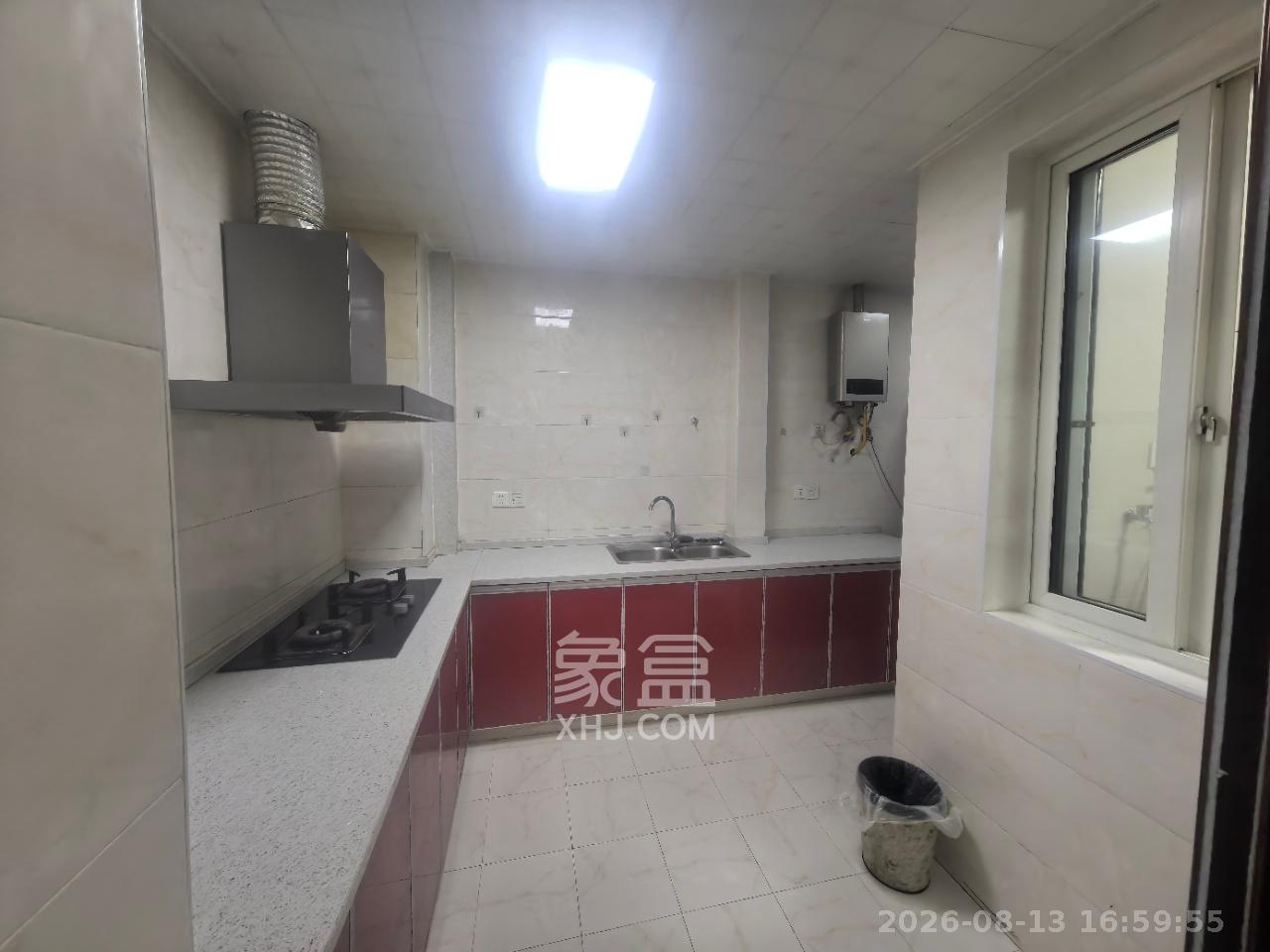 中新森林海  4室2厅2卫    1800.0元/月室内图