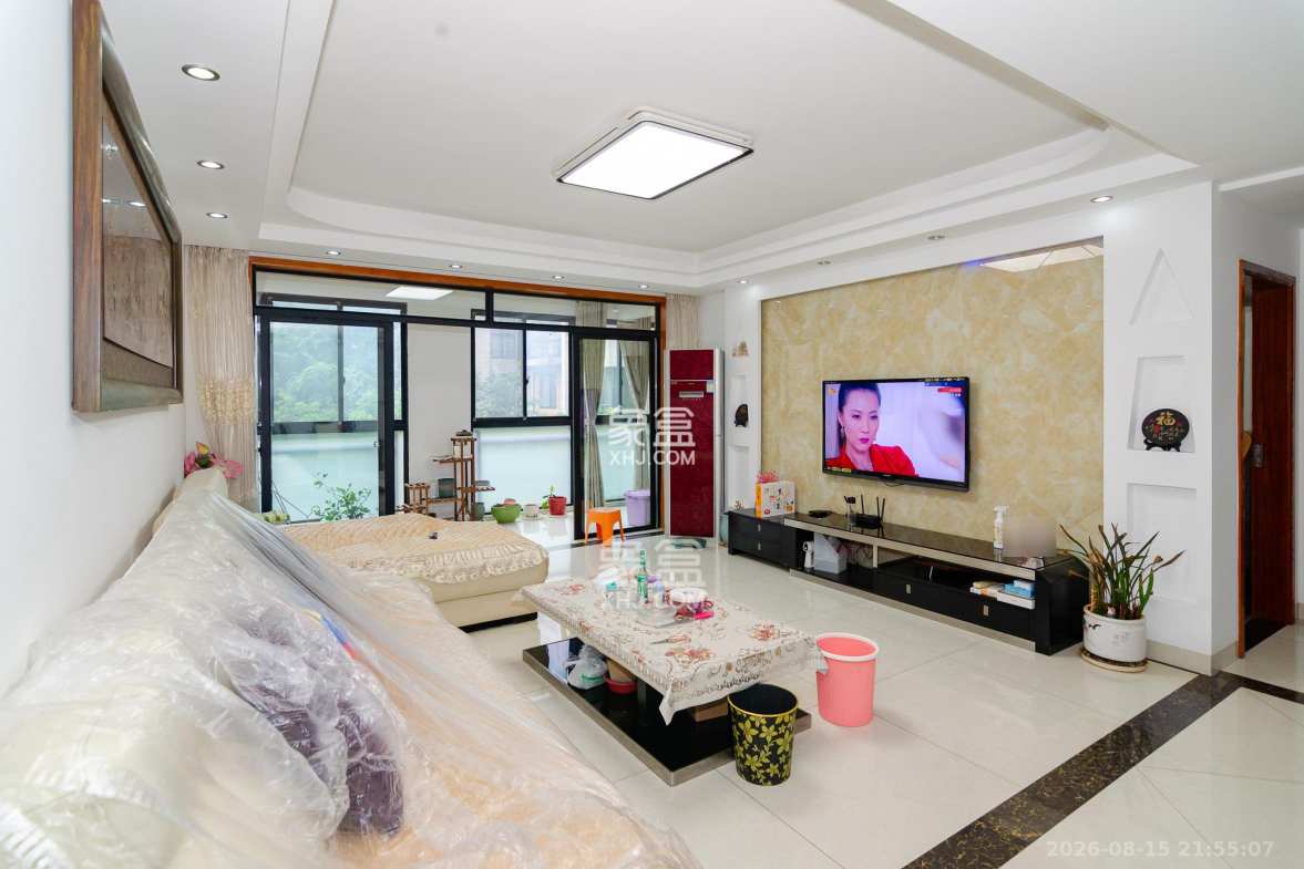 丽景华庭 4室2厅2卫 70.8万 丽景华庭 4室2厅2卫 70.8万客厅