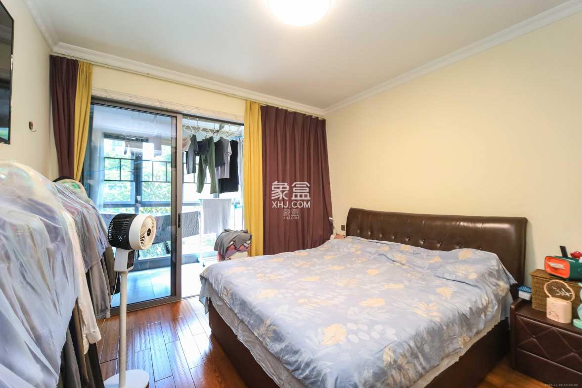 八方小区B区 3室2厅2卫 408.0万 八方小区B区 3室2厅2卫 408.0万卧室