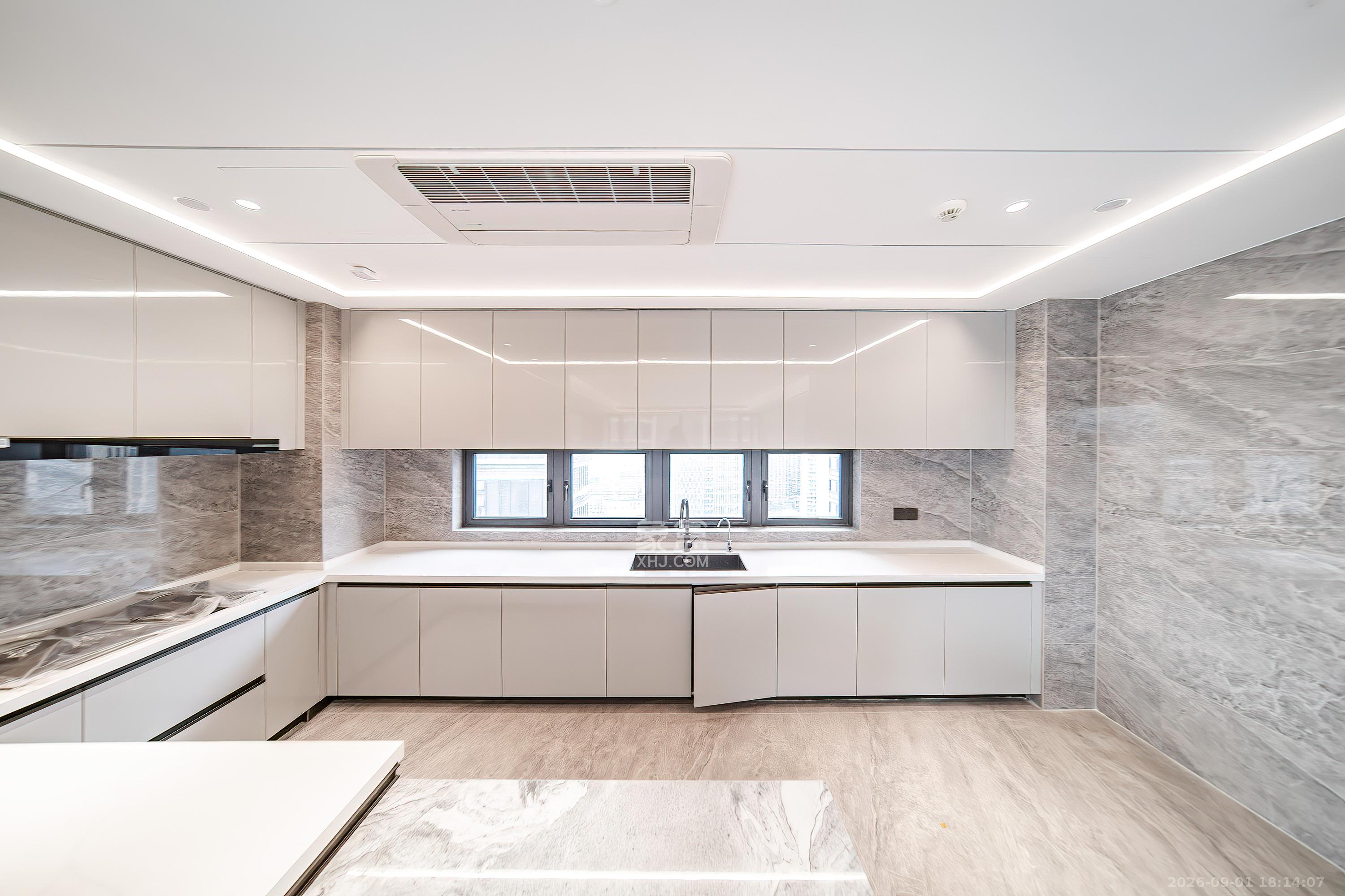 建发养云  5室2厅4卫    600.0万厨房