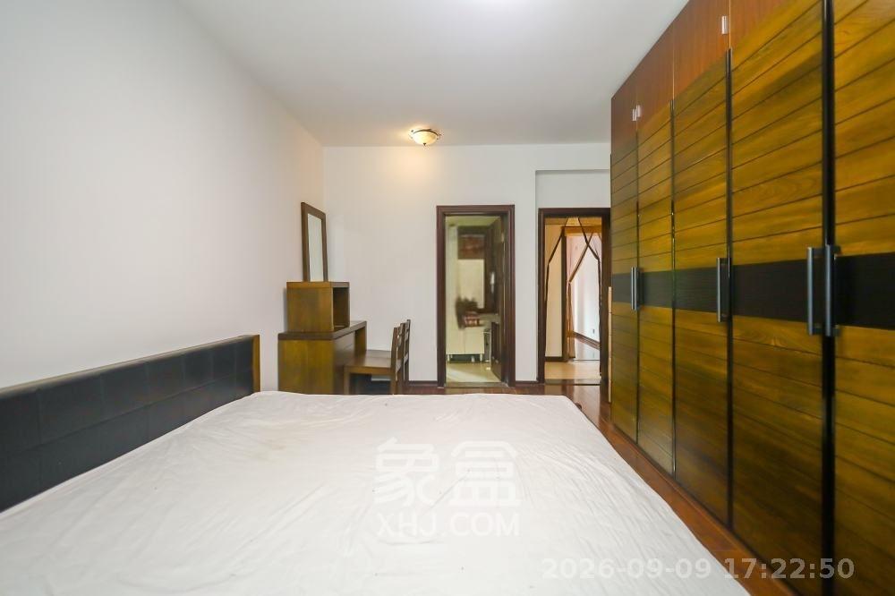 绿洲花园一期  3室2厅2卫    3000.0元/月室内图