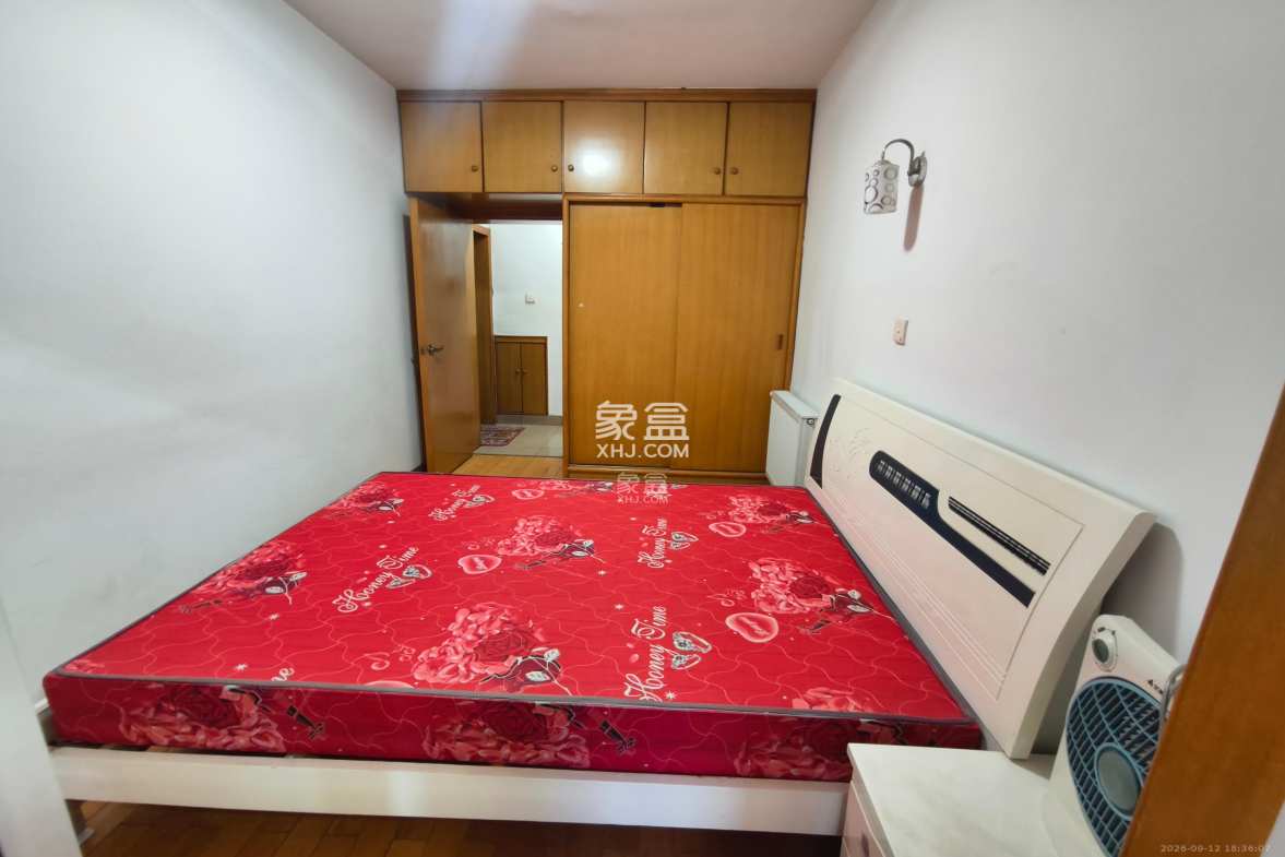 省工行家属楼 2室1厅1卫 2500.0元/月 省工行家属楼 2室1厅1卫 2500.0元/月室内图