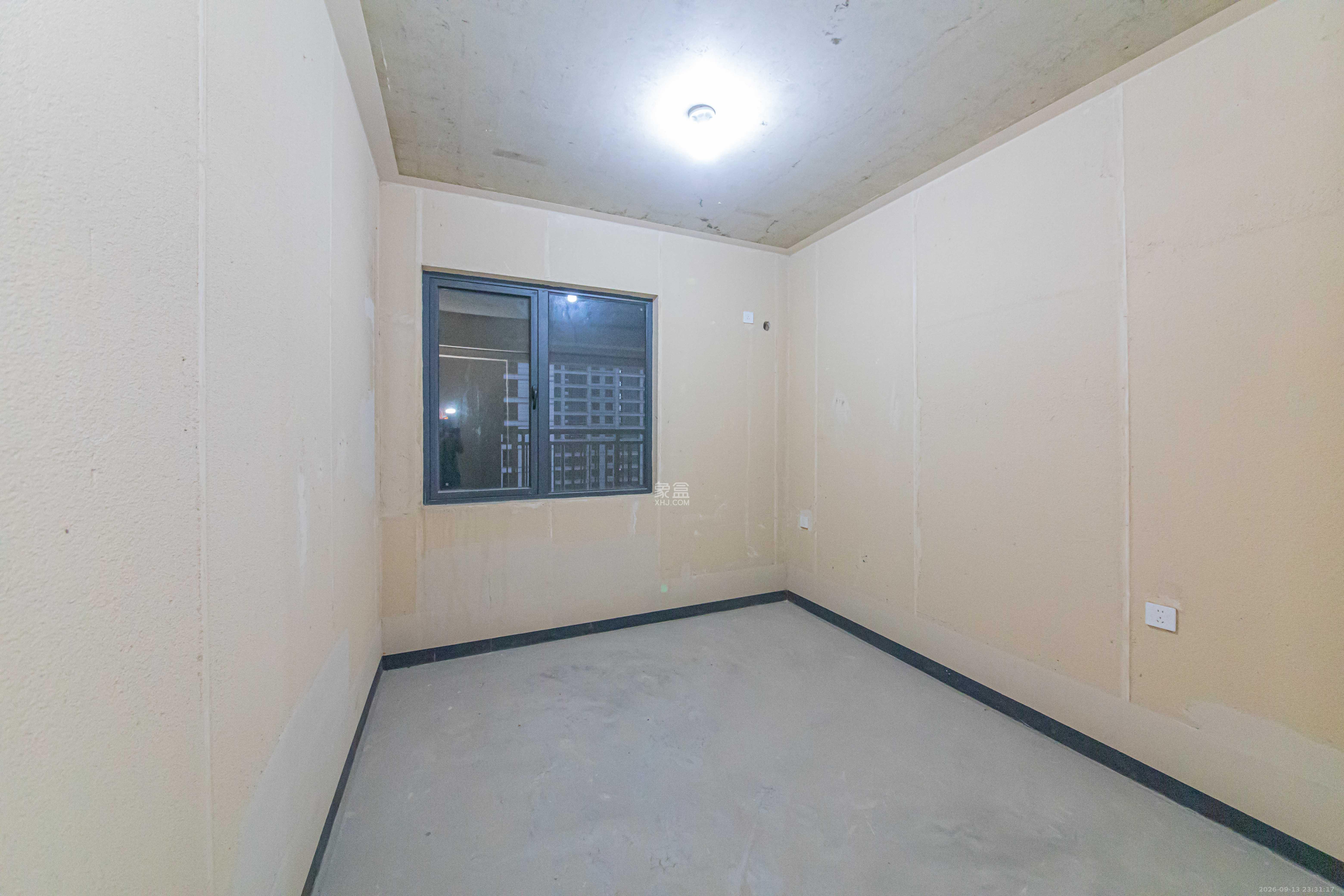 中国铁建花语江南  3室2厅2卫    125.0万卧室