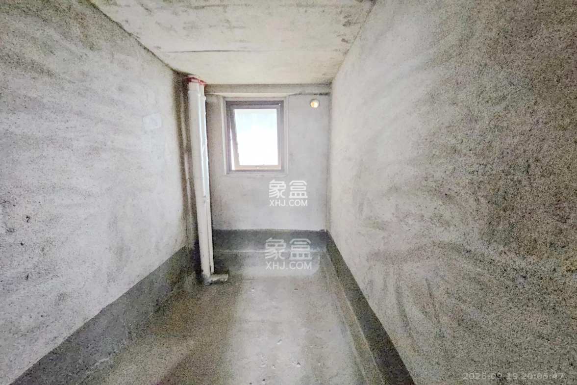 明昇壹城(明昇时代广场)二期 5室2厅4卫 287.0万 明昇壹城(明昇时代广场)二期 5室2厅4卫 287.0万卫生间