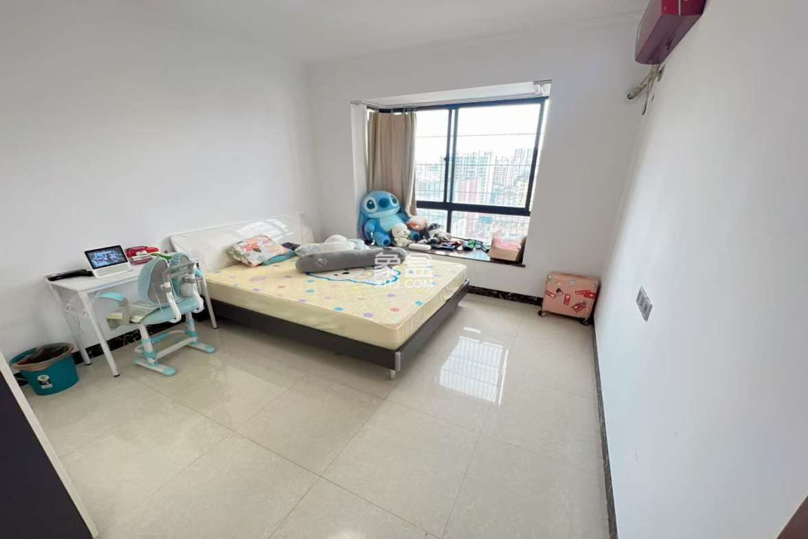 滨河华庭 3室2厅2卫 129.0万 滨河华庭 3室2厅2卫 129.0万室内图