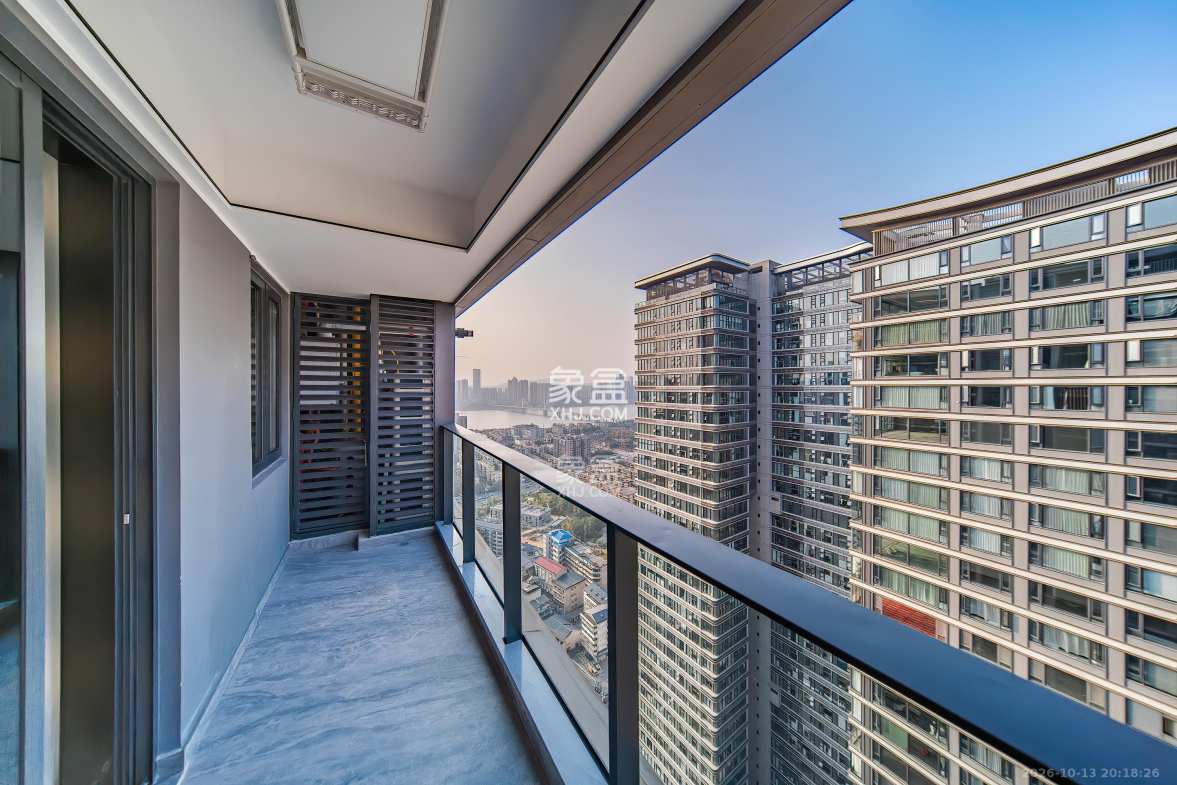 建发养云 4室2厅3卫 588.0万 建发养云 4室2厅3卫 588.0万阳台