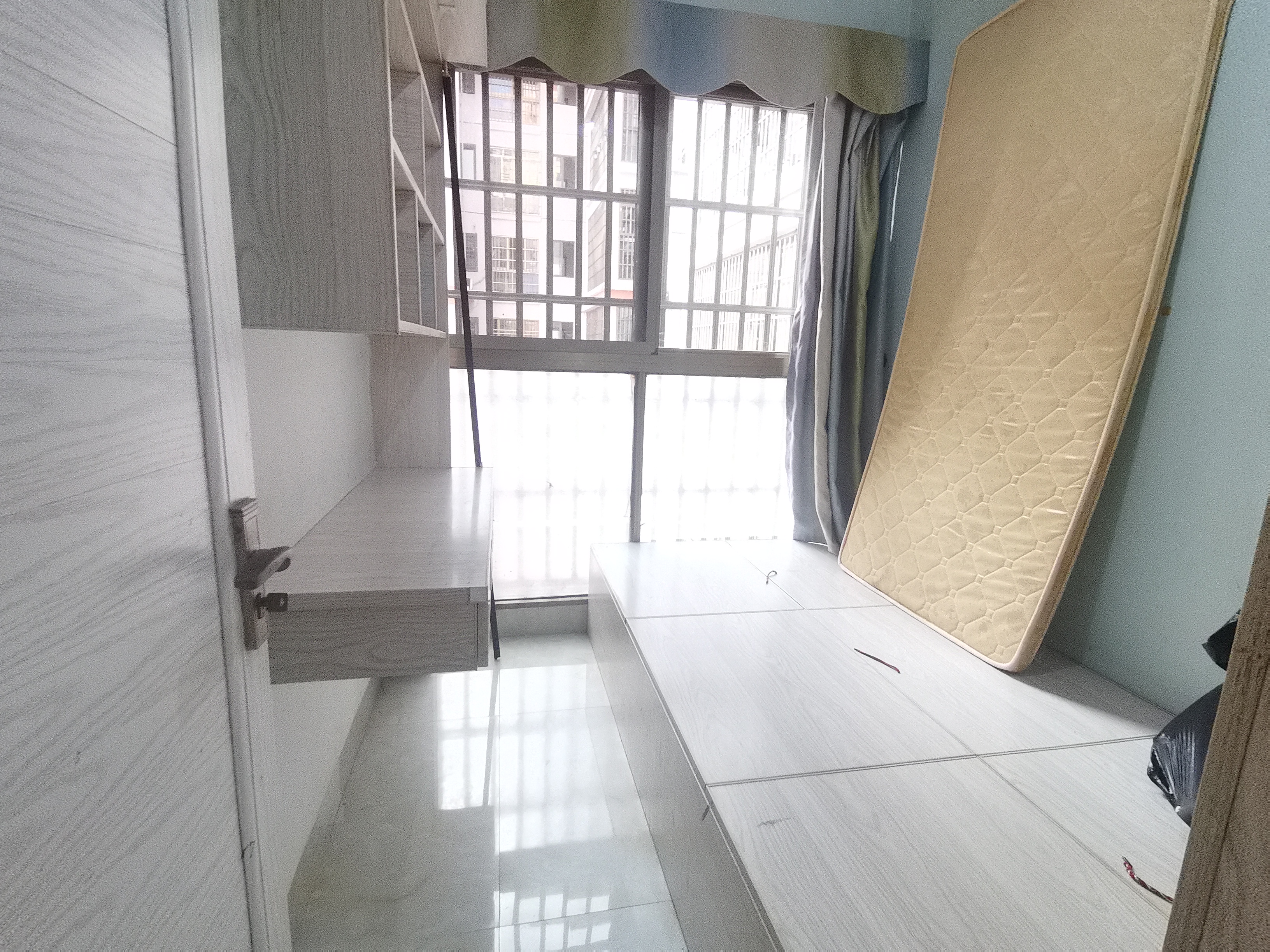 椰海新城  3室2厅1卫    2200.0元/月室内图