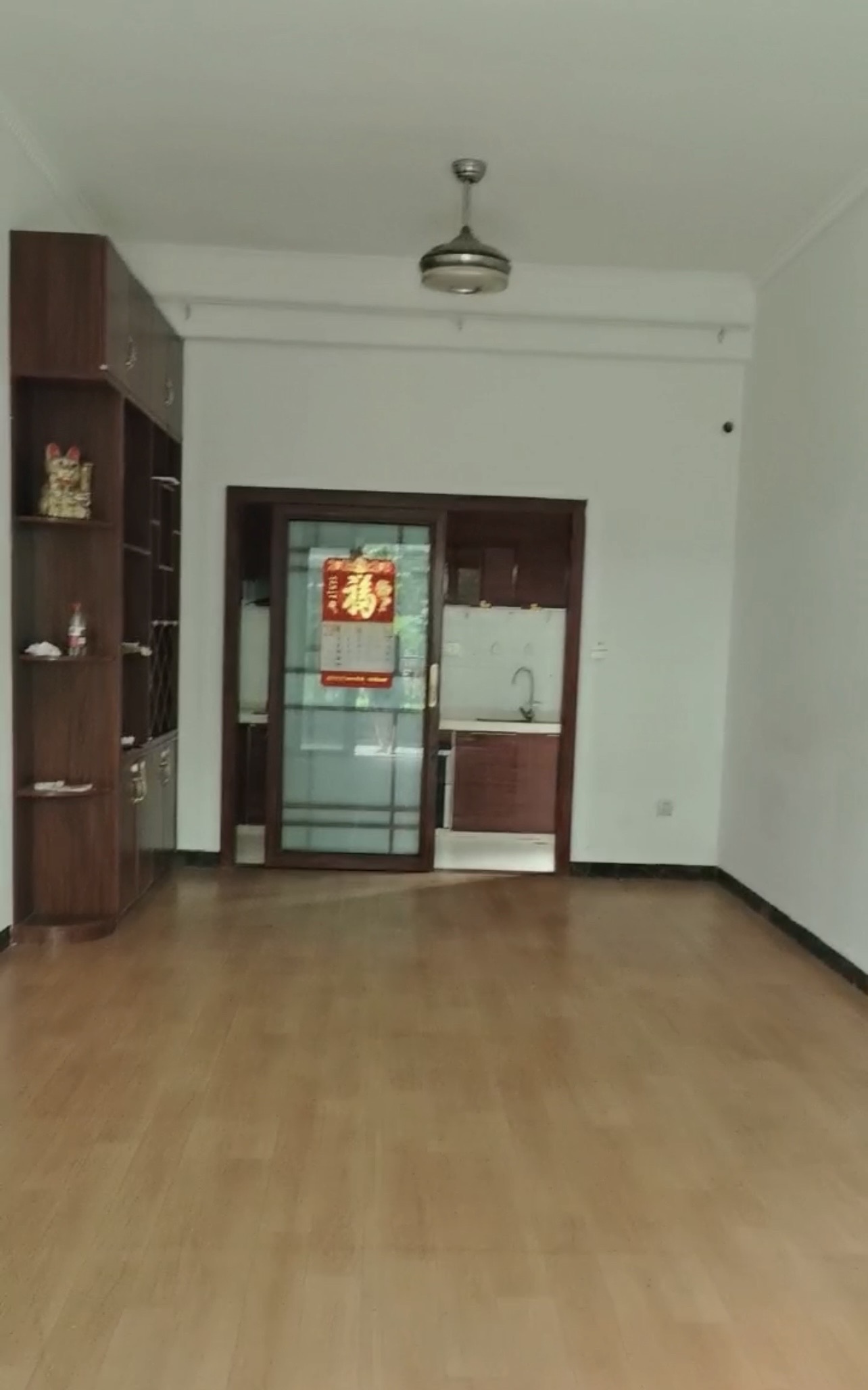 绿地海长流三期  3室2厅2卫    3500.0元/月