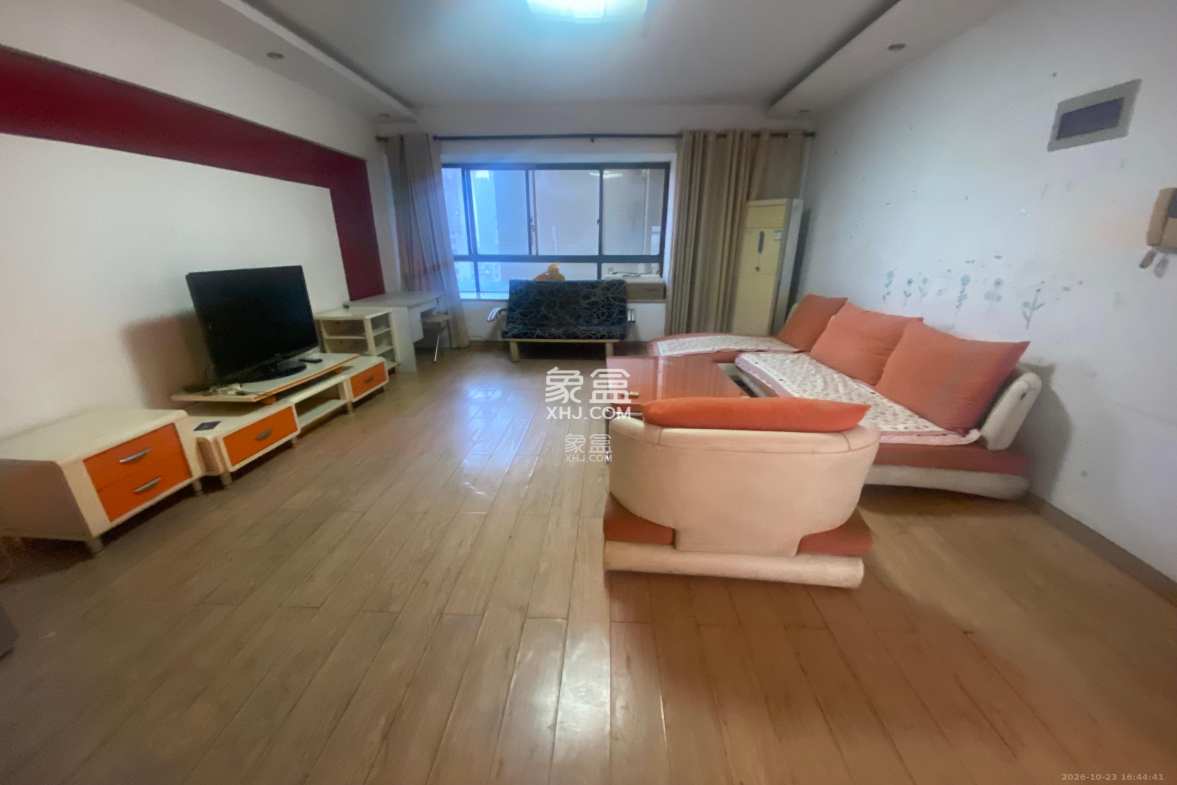 欧园 3室2厅2卫 2800.0元/月 欧园 3室2厅2卫 2800.0元/月室内图