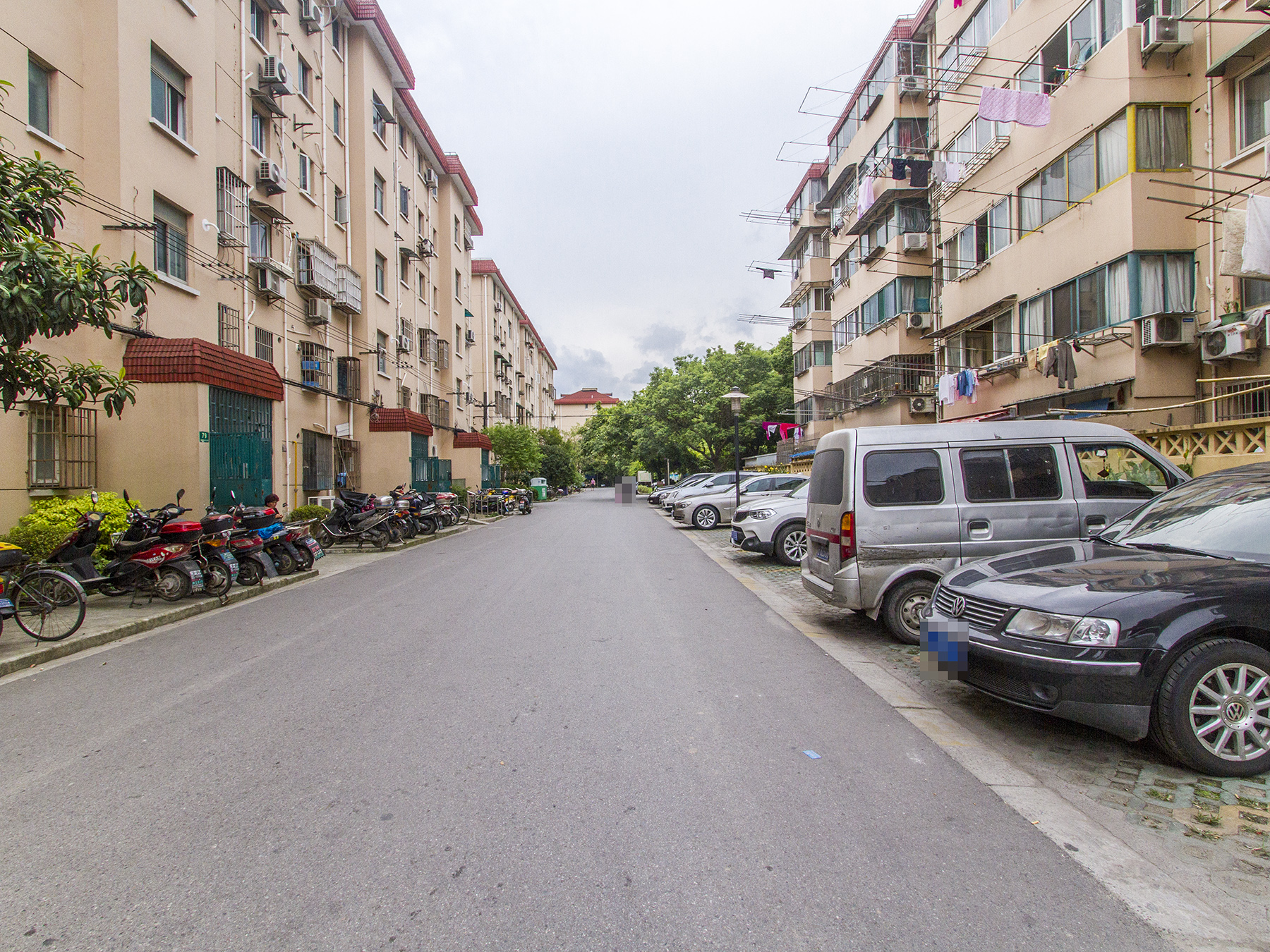 新华小区（龙吴路5599弄）