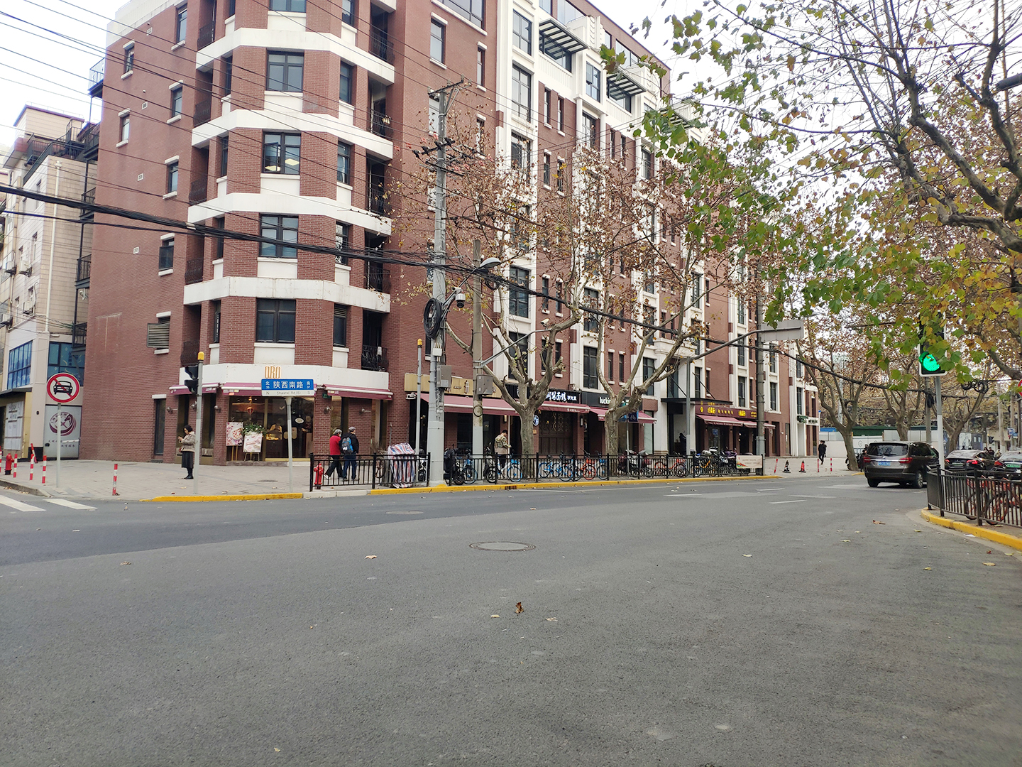 进贤路238-240(双)号