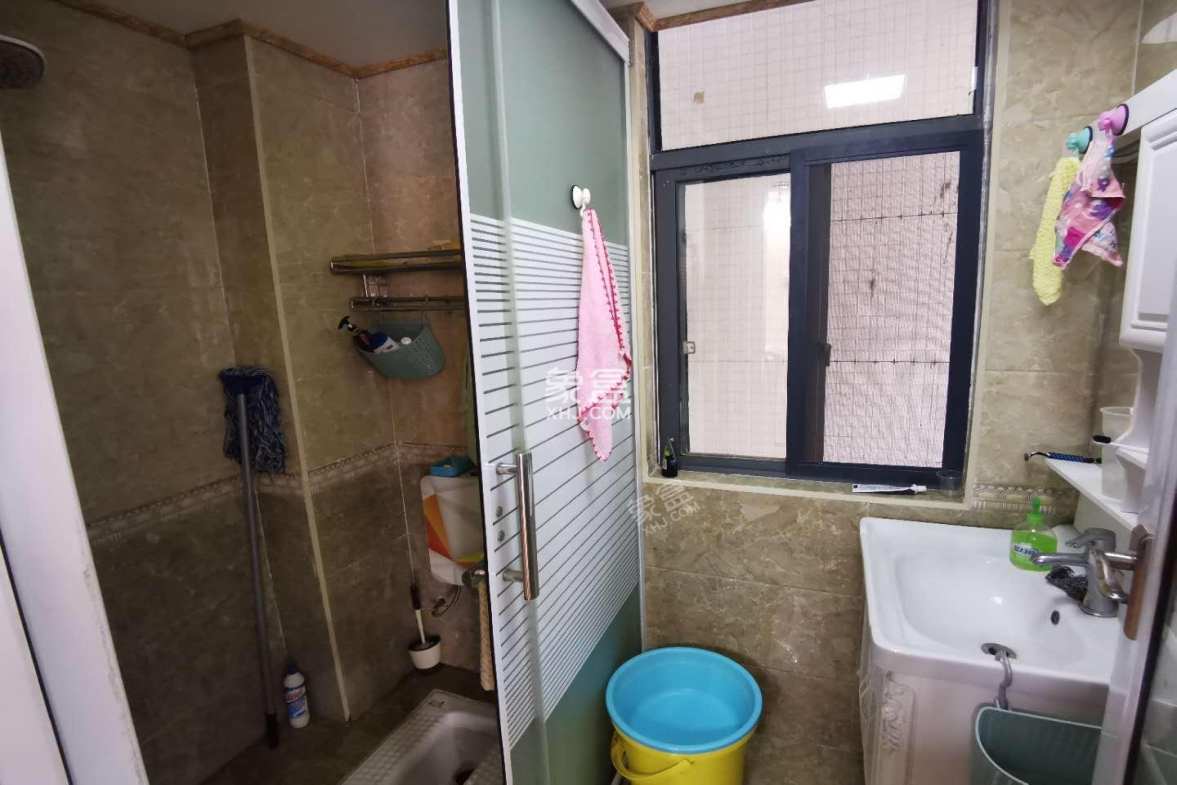 梓山湖领御  1室1厅1卫    52.8万 梓山湖领御  1室1厅1卫    52.8万卫生间