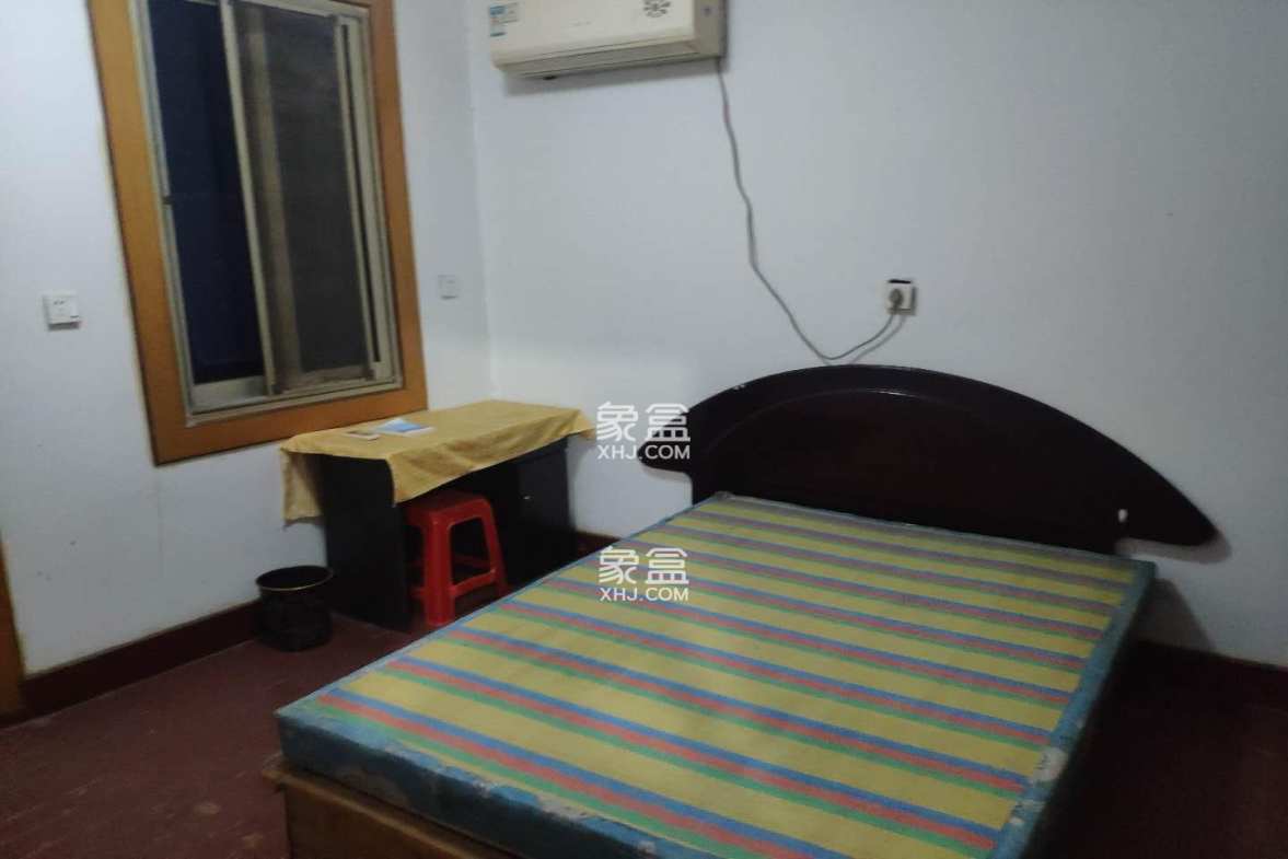 石塘冲 3室1厅1卫 1300.0元/月 石塘冲 3室1厅1卫 1300.0元/月室内图