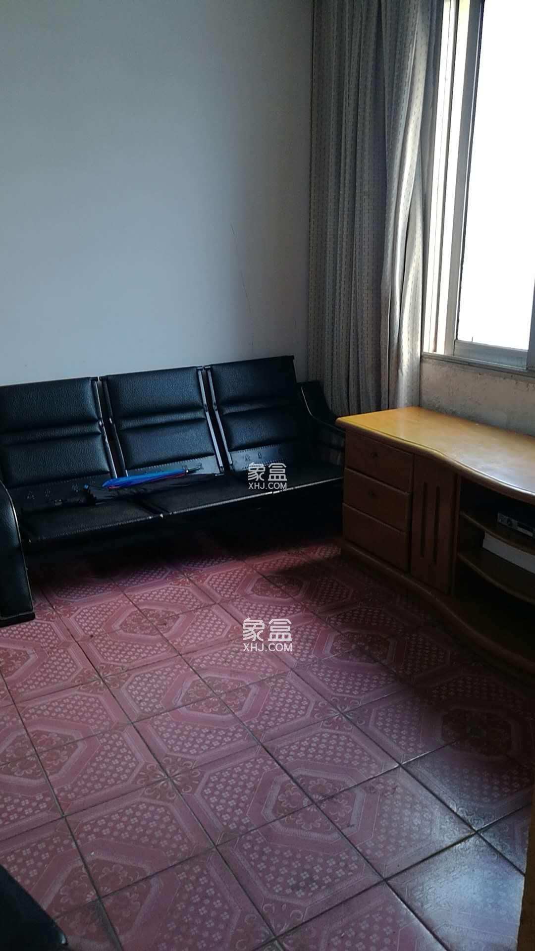 沿江路散盘 1室1厅1卫 1200.0元/月 沿江路散盘 1室1厅1卫 1200.0元/月室内图