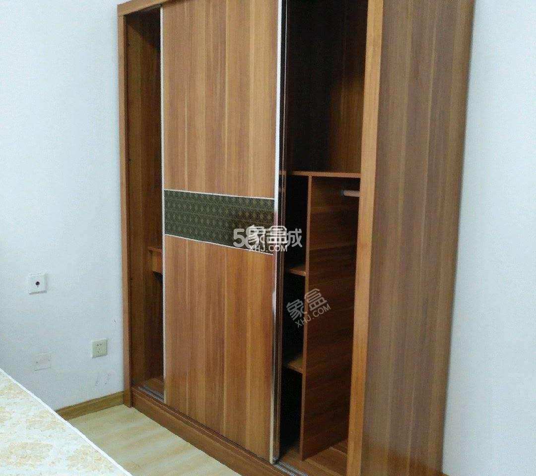 南湖世纪 3室1厅1卫 2600.00元/月 南湖世纪 3室1厅1卫 2600.00元/月室内图